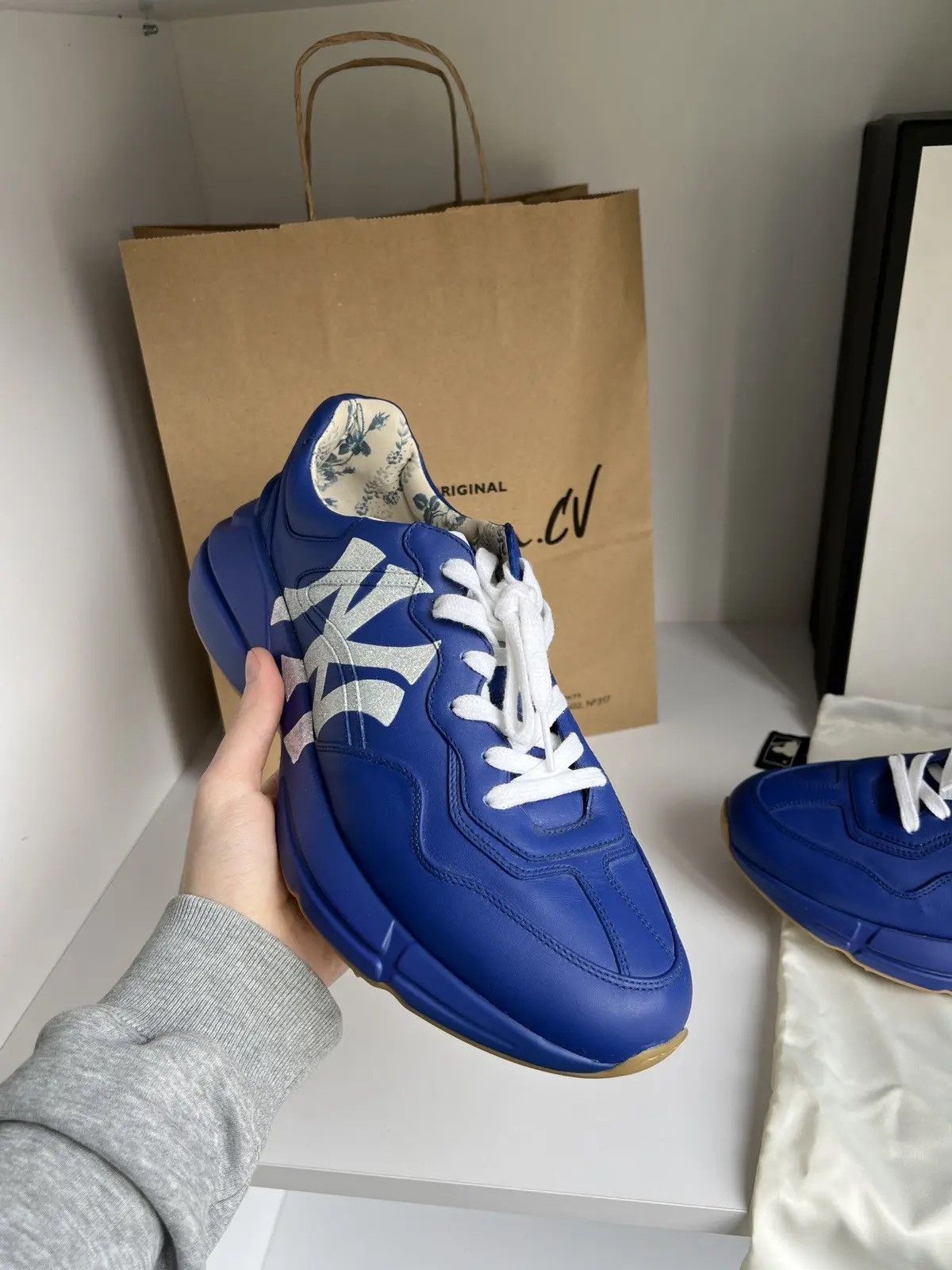 Gucci Vintage Gucci Men’s Rhyton Sneakers with NY Yankees Print Size US 9.5 / EU 42-43 - 5 Thumbnail