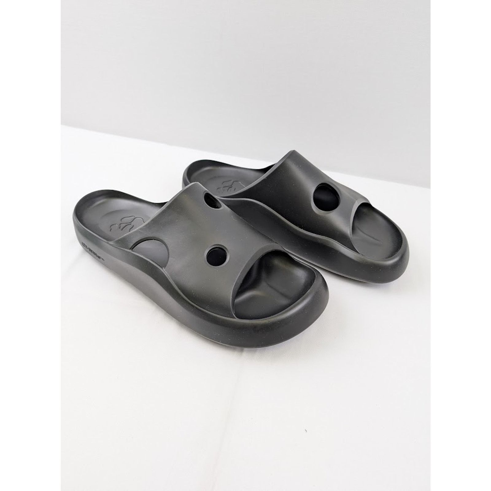 Off-White o1rshd1 Q:2 / Meteor Rubber Slider in Black Size US 9 / EU 42 - 11 Thumbnail