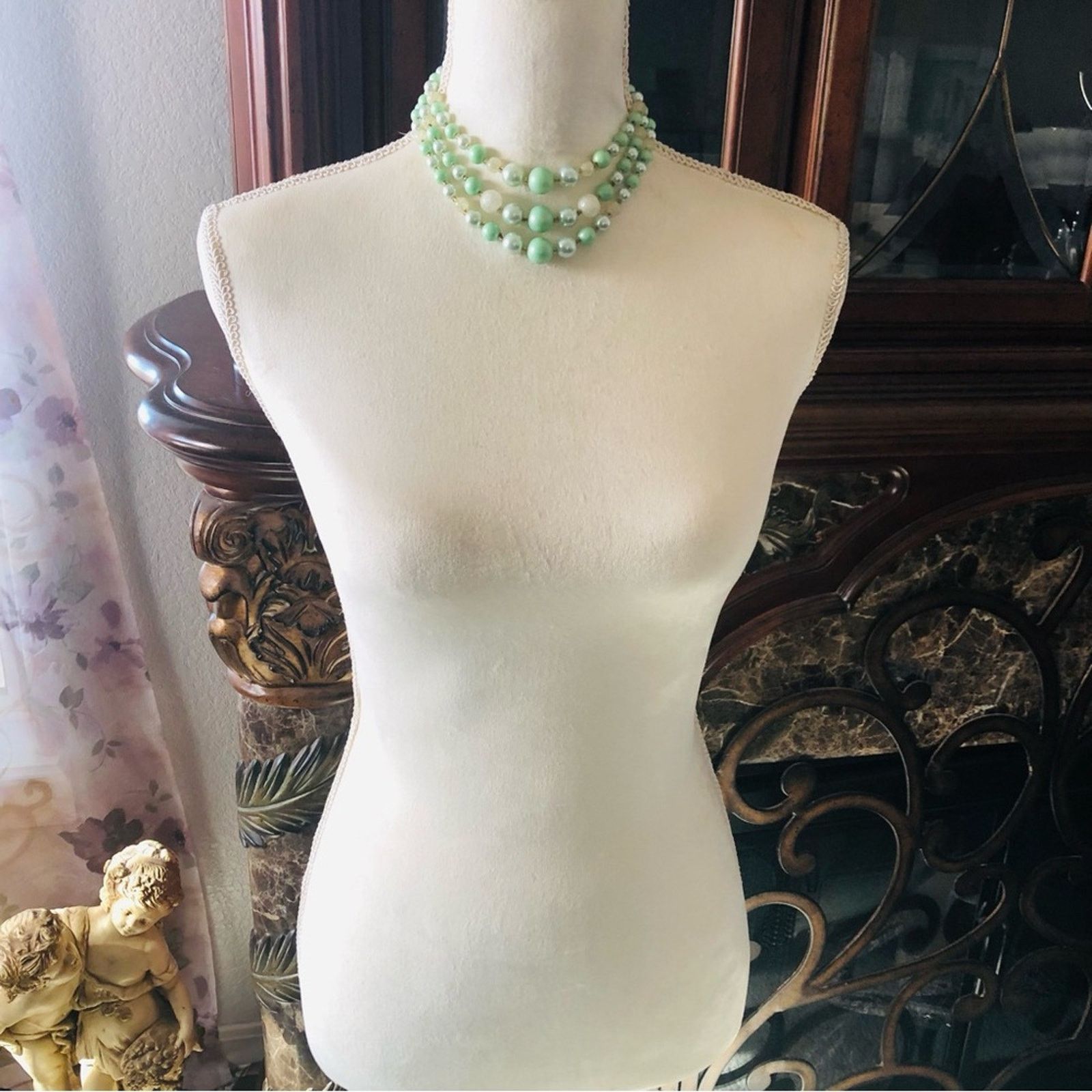 Vintage Vintage mid century mint green pearl bead necklace Size ONE SIZE - 6 Thumbnail