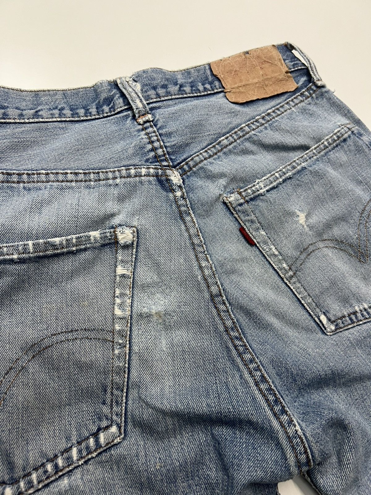 Levi's VINTAGE LEVIS BIG E SELVEDGE BUTTON NO6 SIZE 32 Size US 32 / EU 48 - 11 Thumbnail