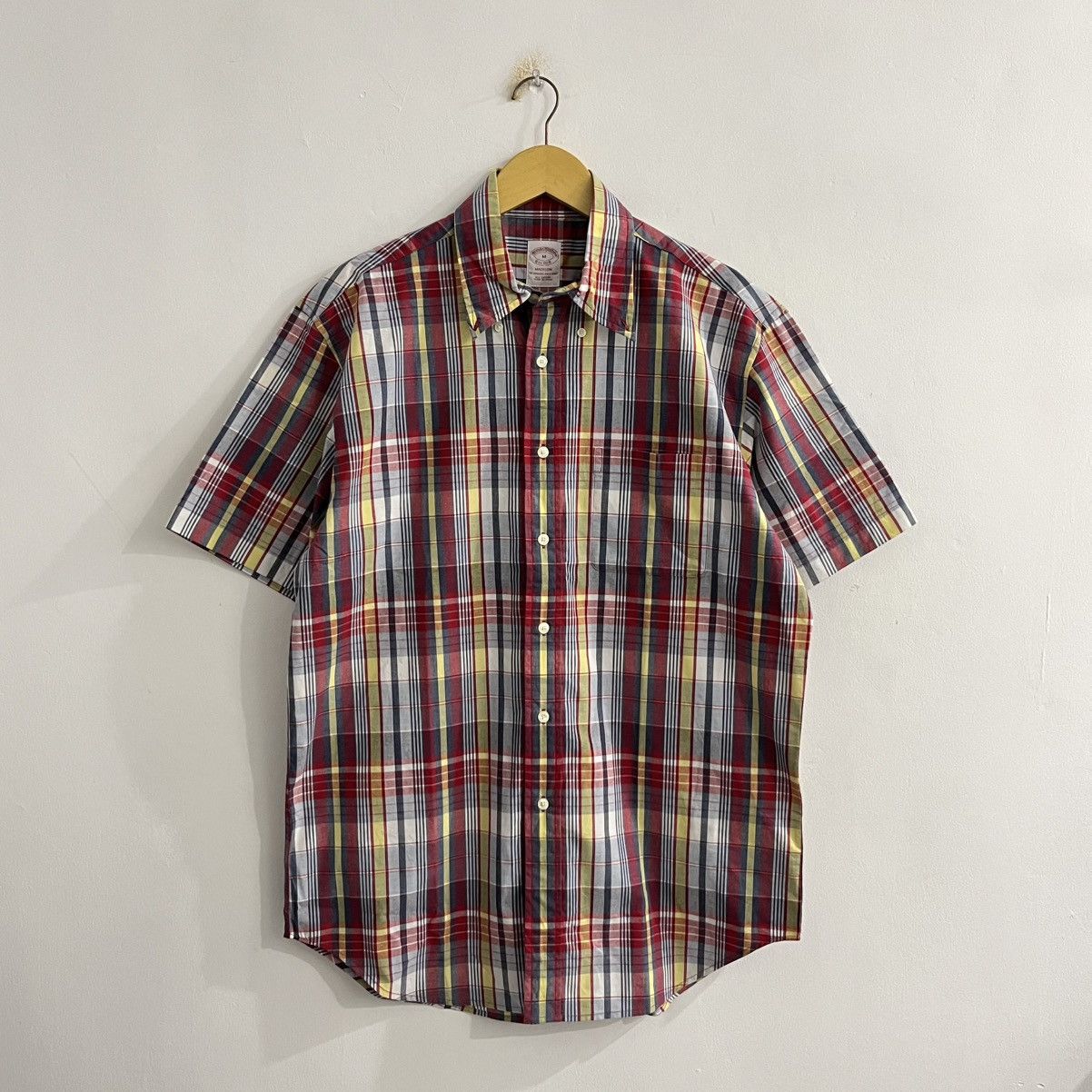 Brooks Brothers Brooks Brothers Madison Plaid Shirt Size US M / EU 48-50 / 2 - 1 Thumbnail