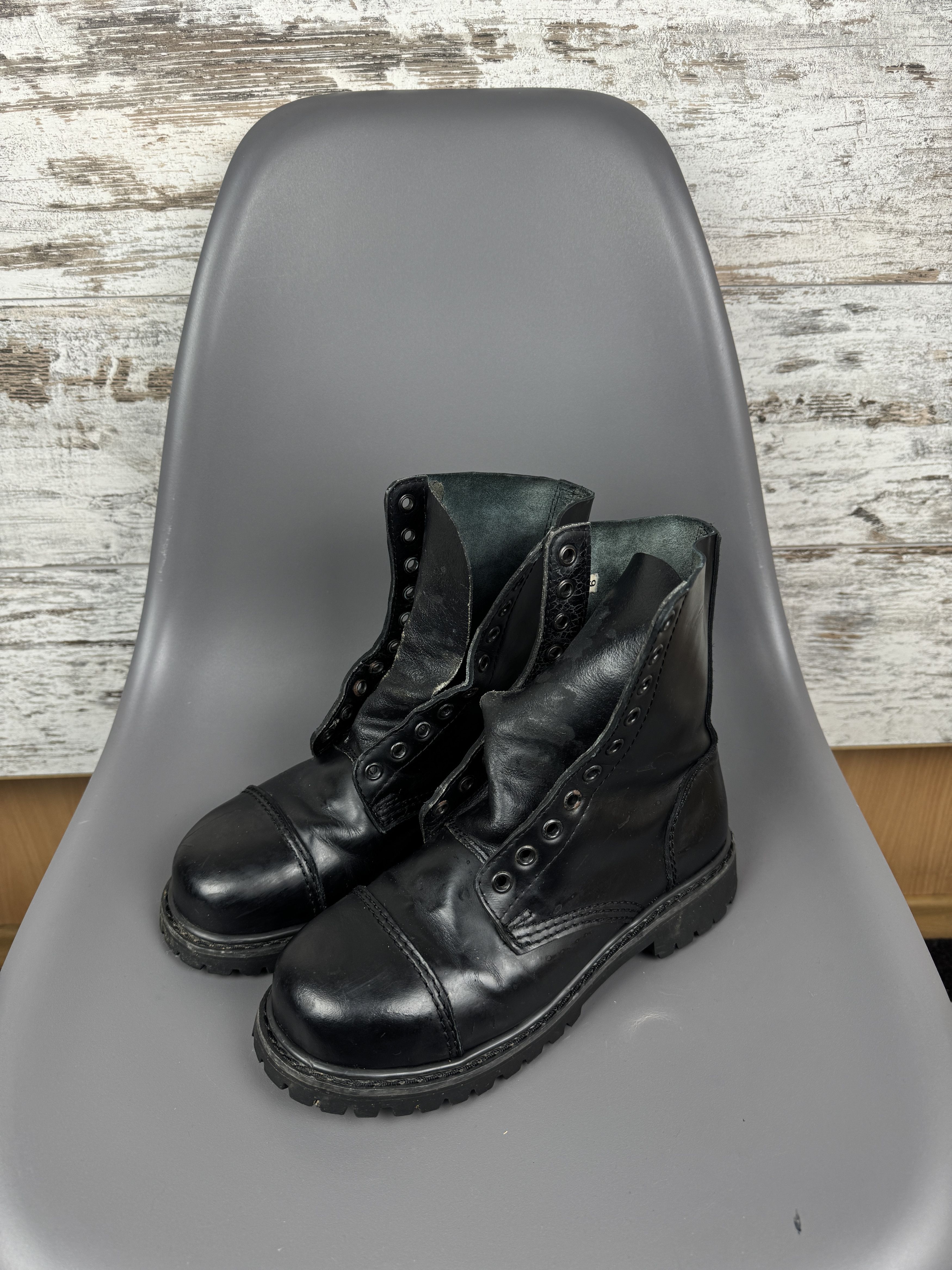Vintage Vintage Undercover black Combat Steel Toe Leather Hi Boots 6 Size US 6 / EU 39 - 7 Thumbnail