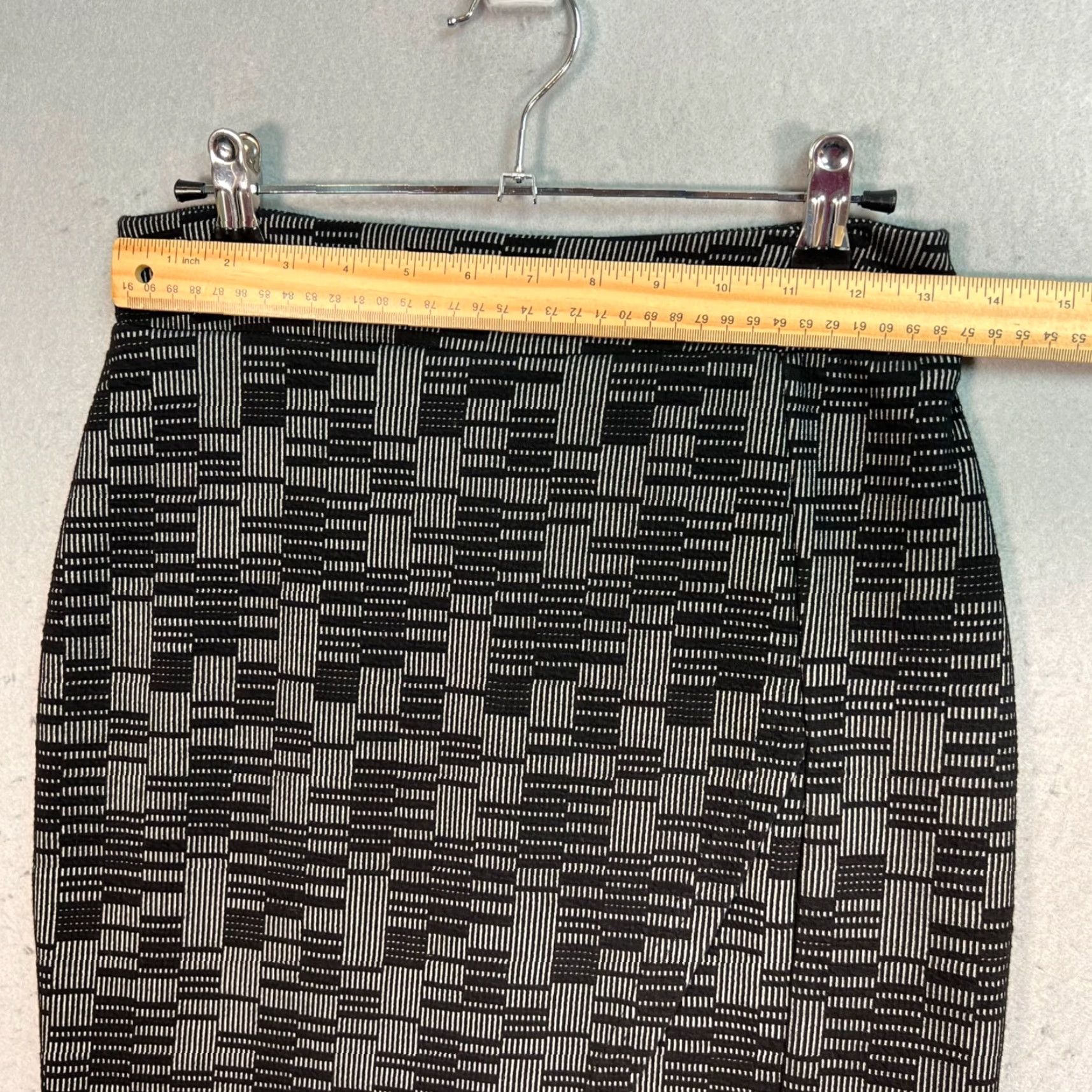 Anthropologie VINTAGE Maeve By Anthropologie Black & White Geometric Pencil Skirt Womens Size XS Size 26" / US 2 / IT 38 - 5 Thumbnail