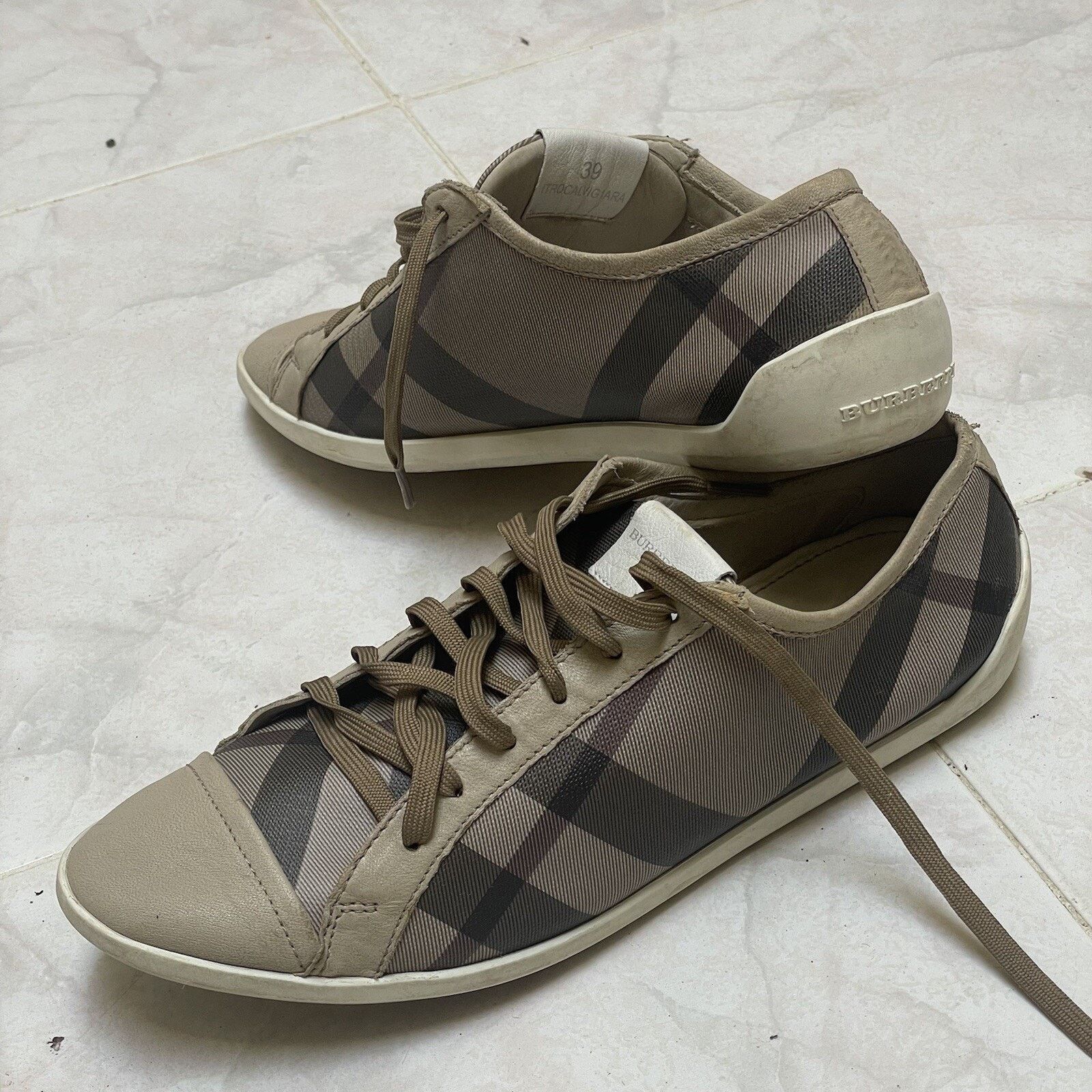 Burberry BURBERRY SNEAKERS WOMEN'S SHOES Nova check lace up Leather Size US 9 / IT 39 - 1 Thumbnail