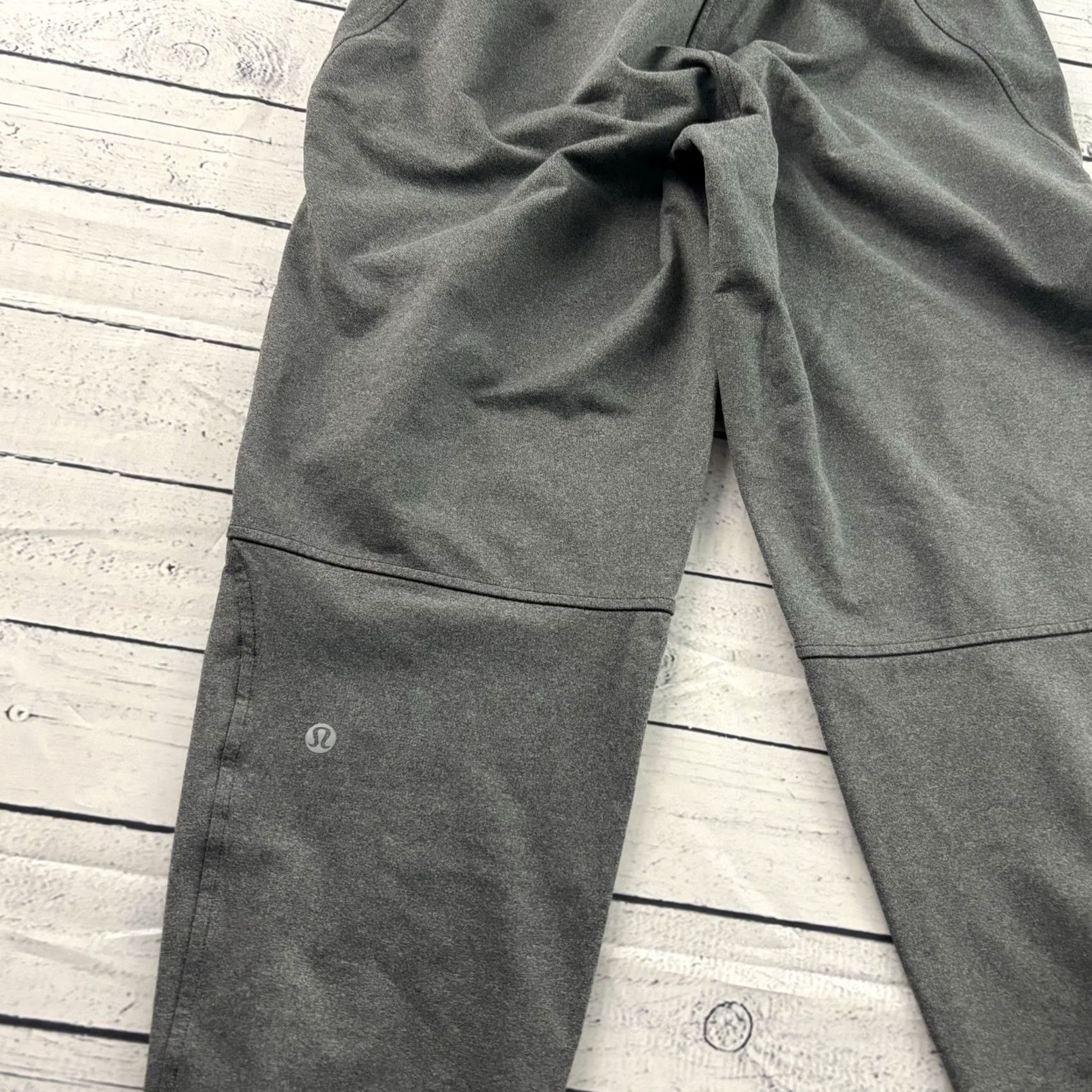 Lululemon Lululemon Metro Miles Jogger Athletic Sweatpants Women 6 Gray Sweatpants Mens? Size 28" / US 6 / IT 42 - 5 Thumbnail