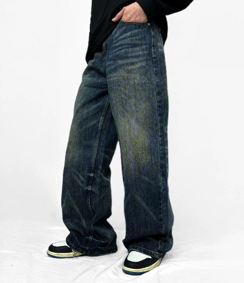 Vintage Loose-fitting casual men's washed distressed retro jeans Size US 32 / EU 48 - 1 Thumbnail