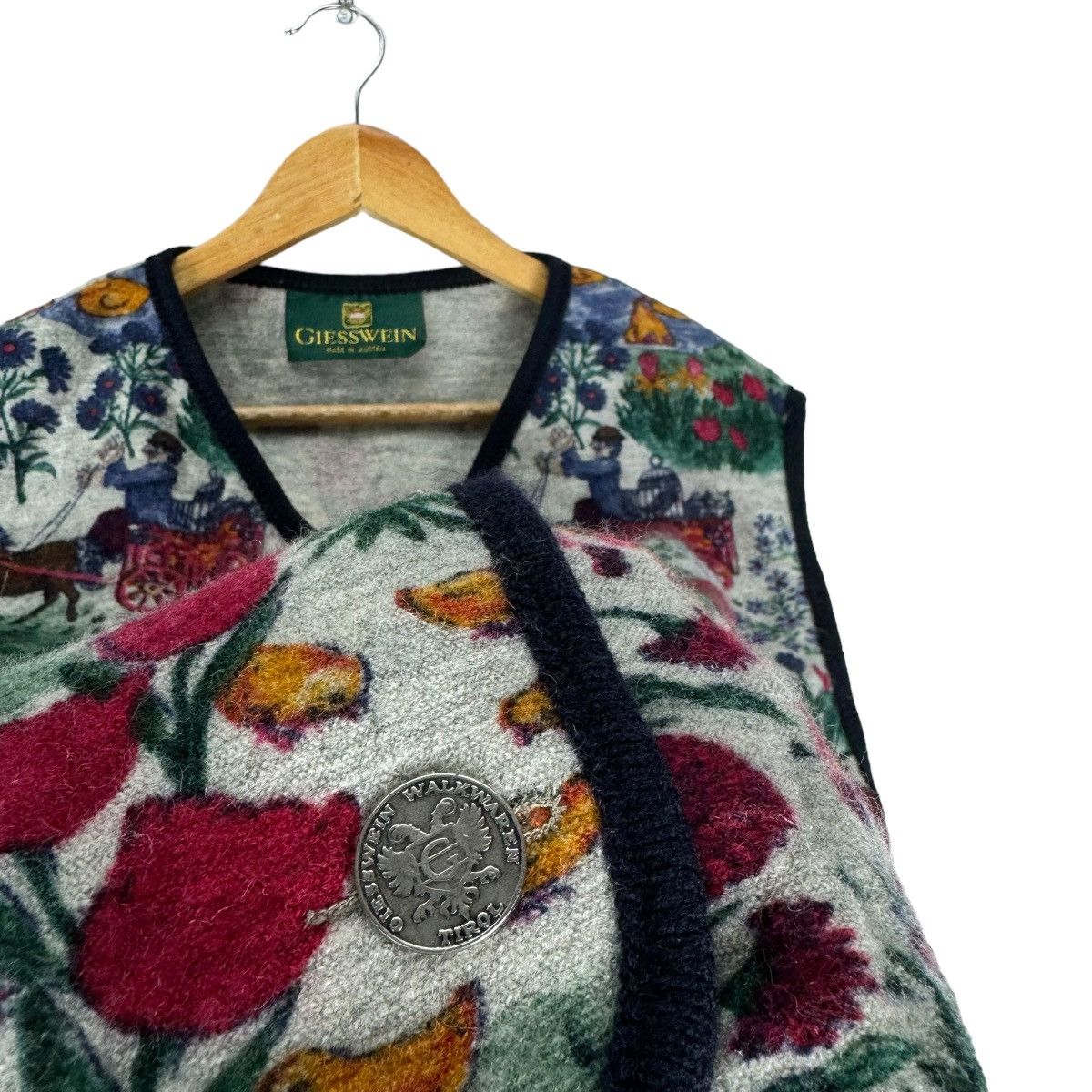 Art Comes First × GIESSWEIN ❄️GIESSWEIN AUSTRIA FLORAL ART VEST Size L / US 10 / IT 46 - 4 Thumbnail