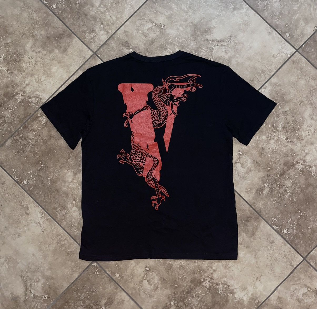 CLOT × Vlone Vlone X Clot Dragon Tee Black/Red Size Small Size US S / EU 44-46 / 1 - 2 Thumbnail