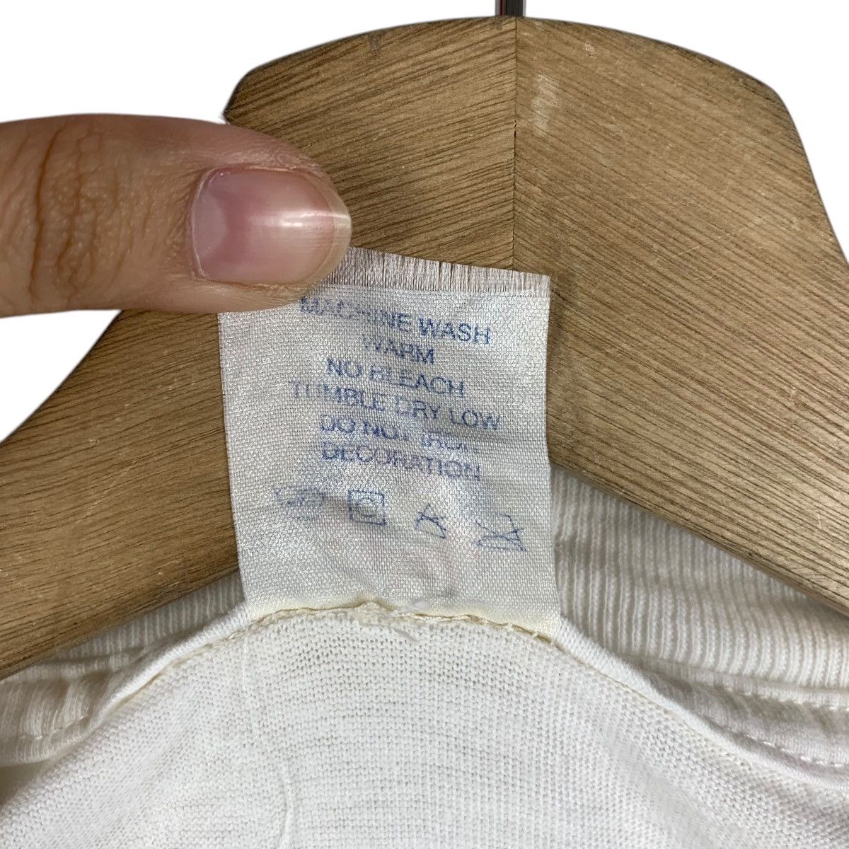 Vintage Vintage 90’ MALIBU ACTIVE HAWAII Surf Volcano Tee Shirt Size M / US 6-8 / IT 42-44 - 8 Thumbnail