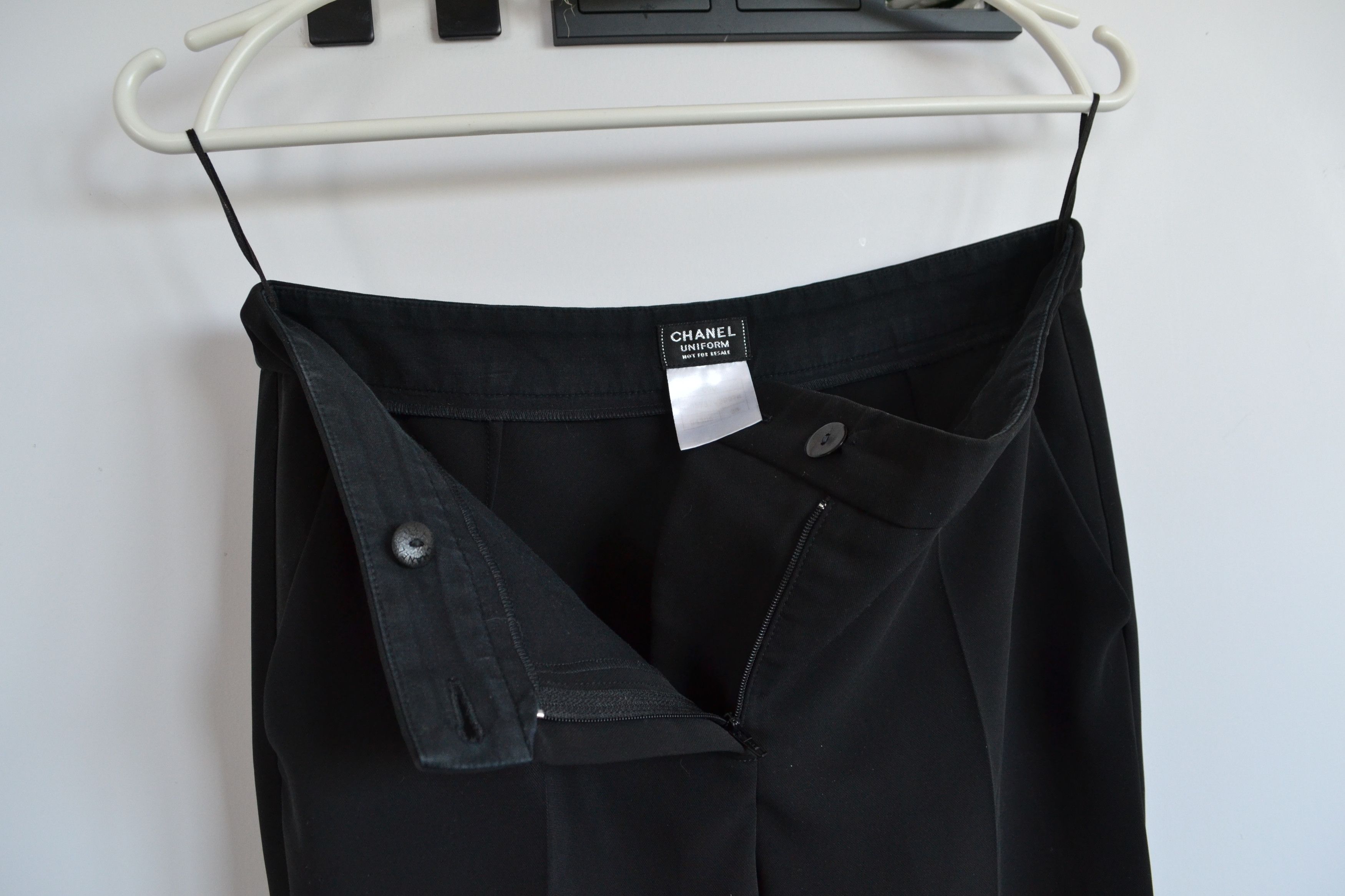 Chanel CHANEL Pants Black Trousers Vintage Logo Button Skinny Size 26" / US 2 / IT 38 - 5 Thumbnail