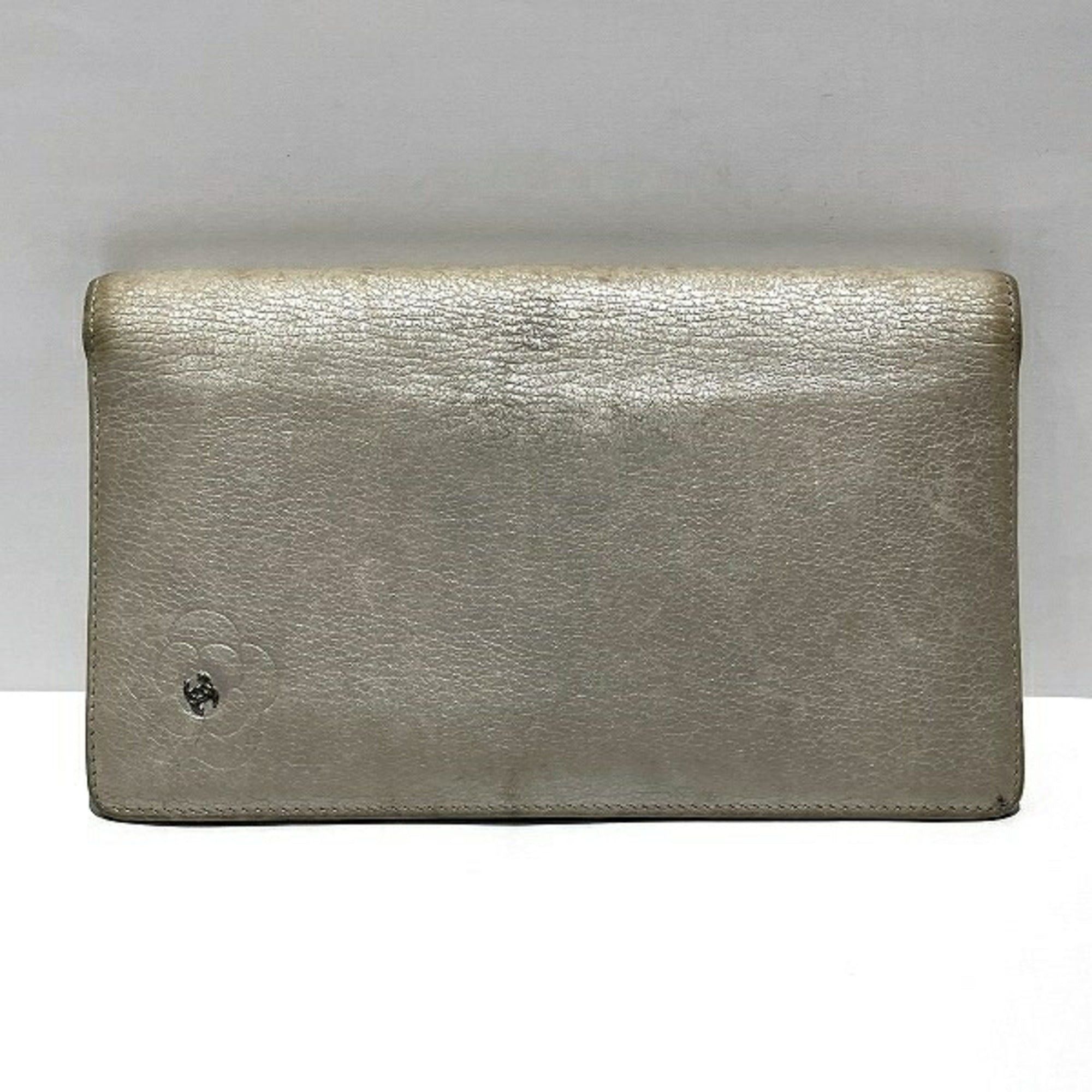 image of Chanel Camellia A46511 Bifold Wallet Unisex in Silver, Women's