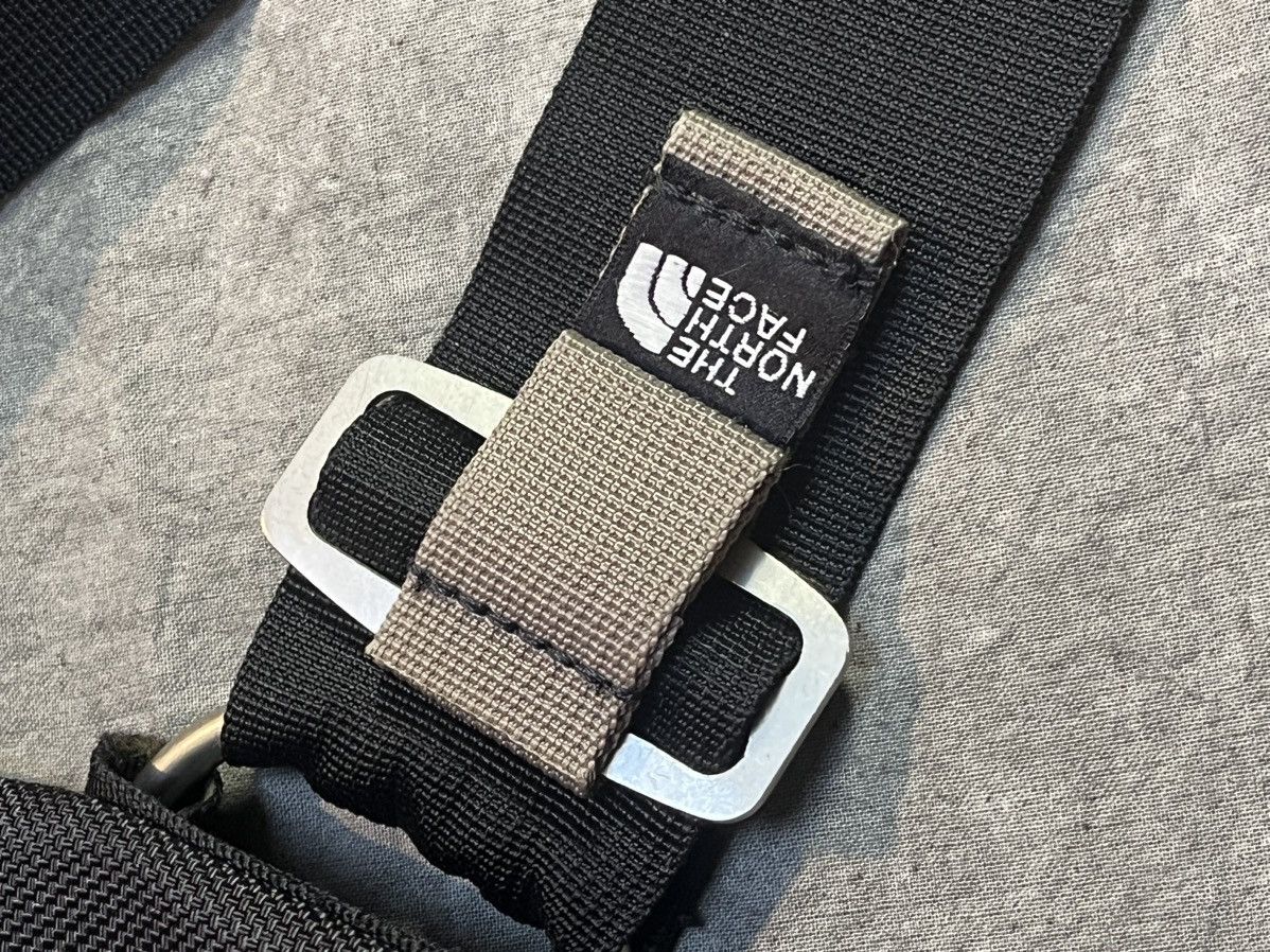 The North Face × Vintage Vintage The North Face Messenger Bag Y2K Streetstyle Size ONE SIZE - 5 Thumbnail