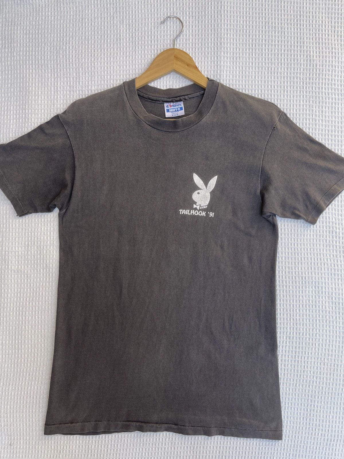 Playboy Rare🔥Vtg 80s Sun Faded TAIL HOOK Playboy ERD GRUNGE Tee Size US M / EU 48-50 / 2 - 10 Thumbnail