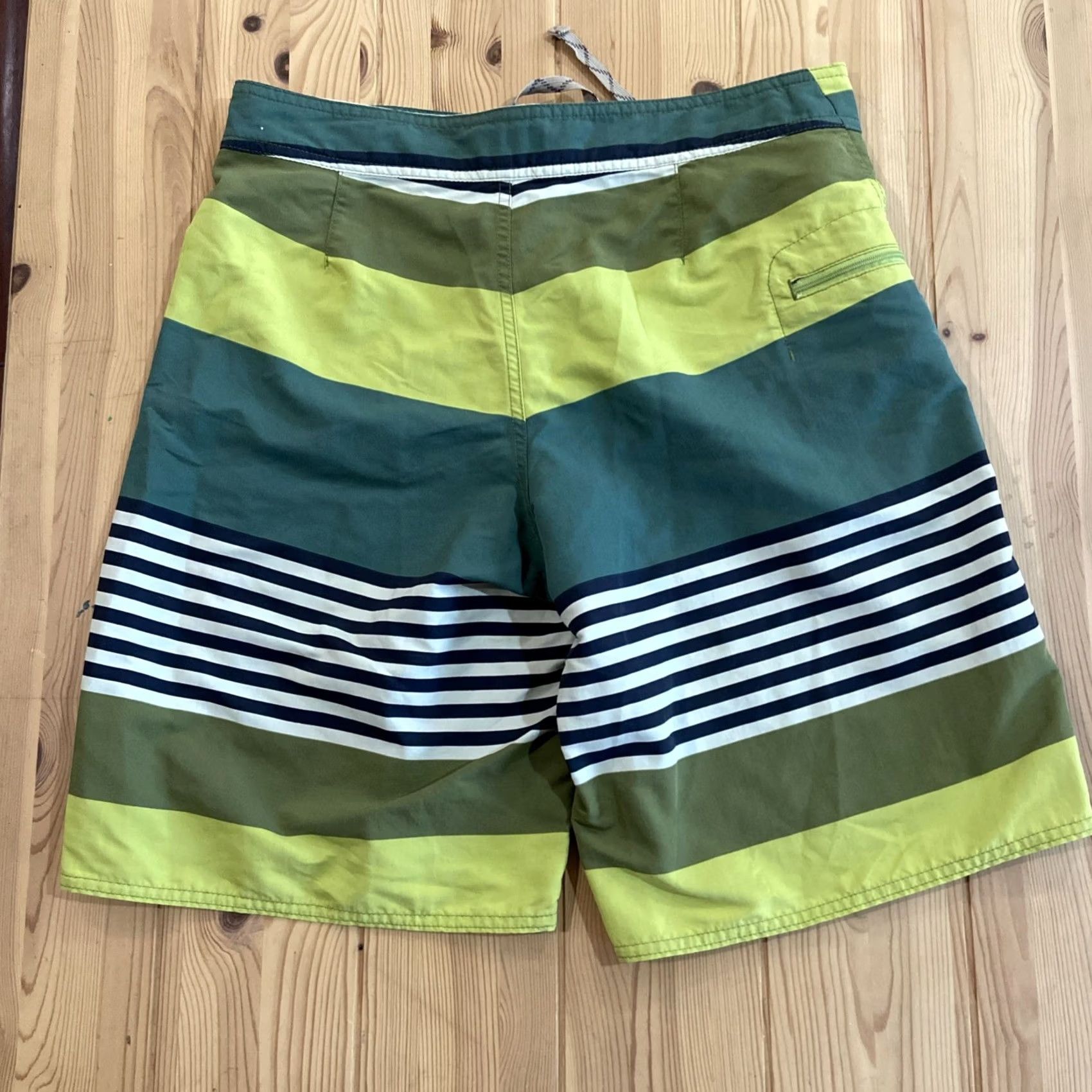 Patagonia PATAGONIA Boardshorts Green 19-inch Stretch Planing Sz-30 Men XS? No, size 30, Regular Size US 30 / EU 46 - 7 Thumbnail