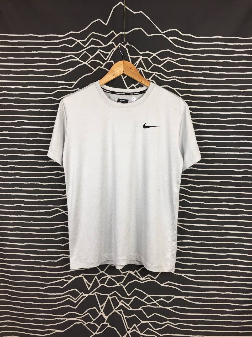 Nike × Vintage Nike Running Dri-Fit Swoosh Embroidered Logo Sportswear Tee Size US M / EU 48-50 / 2 - 1 Thumbnail