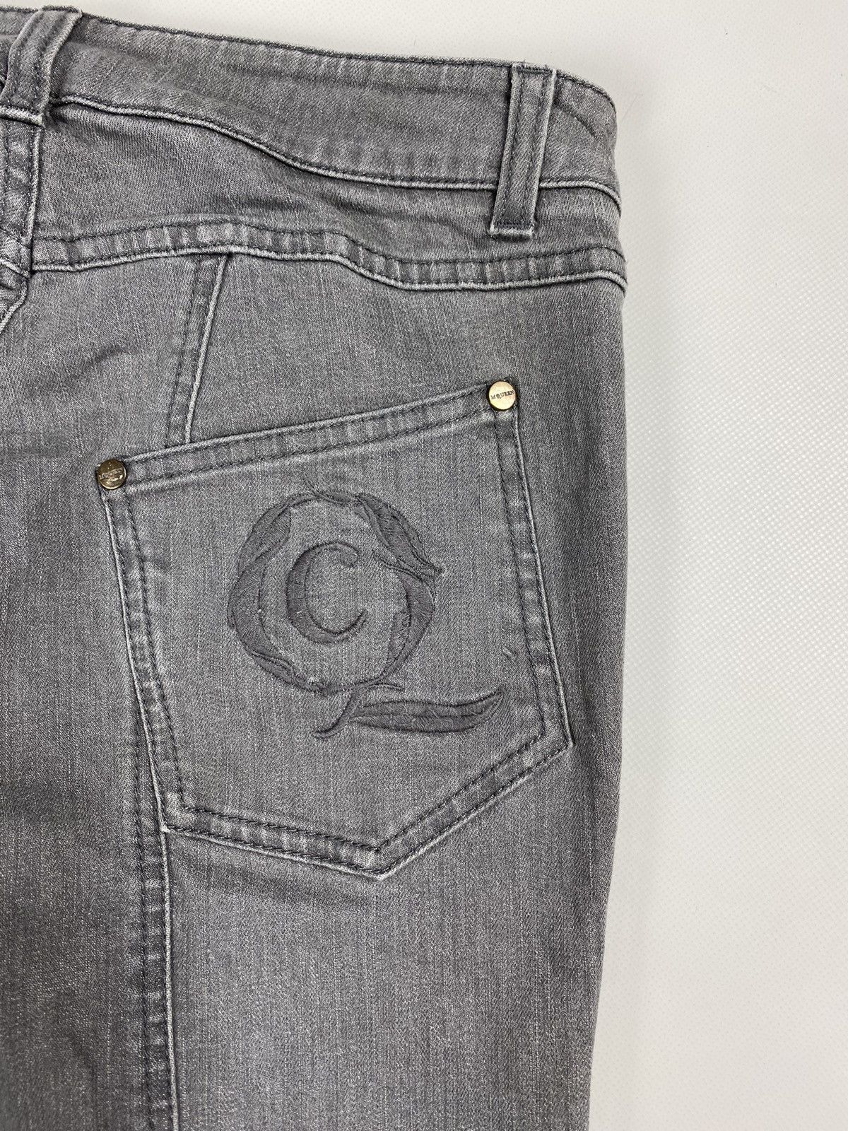 Alexander McQueen Alexander McQueen vintage ladies ankle zip jeans size 42 Size 28" / US 6 / IT 42 - 23 Thumbnail
