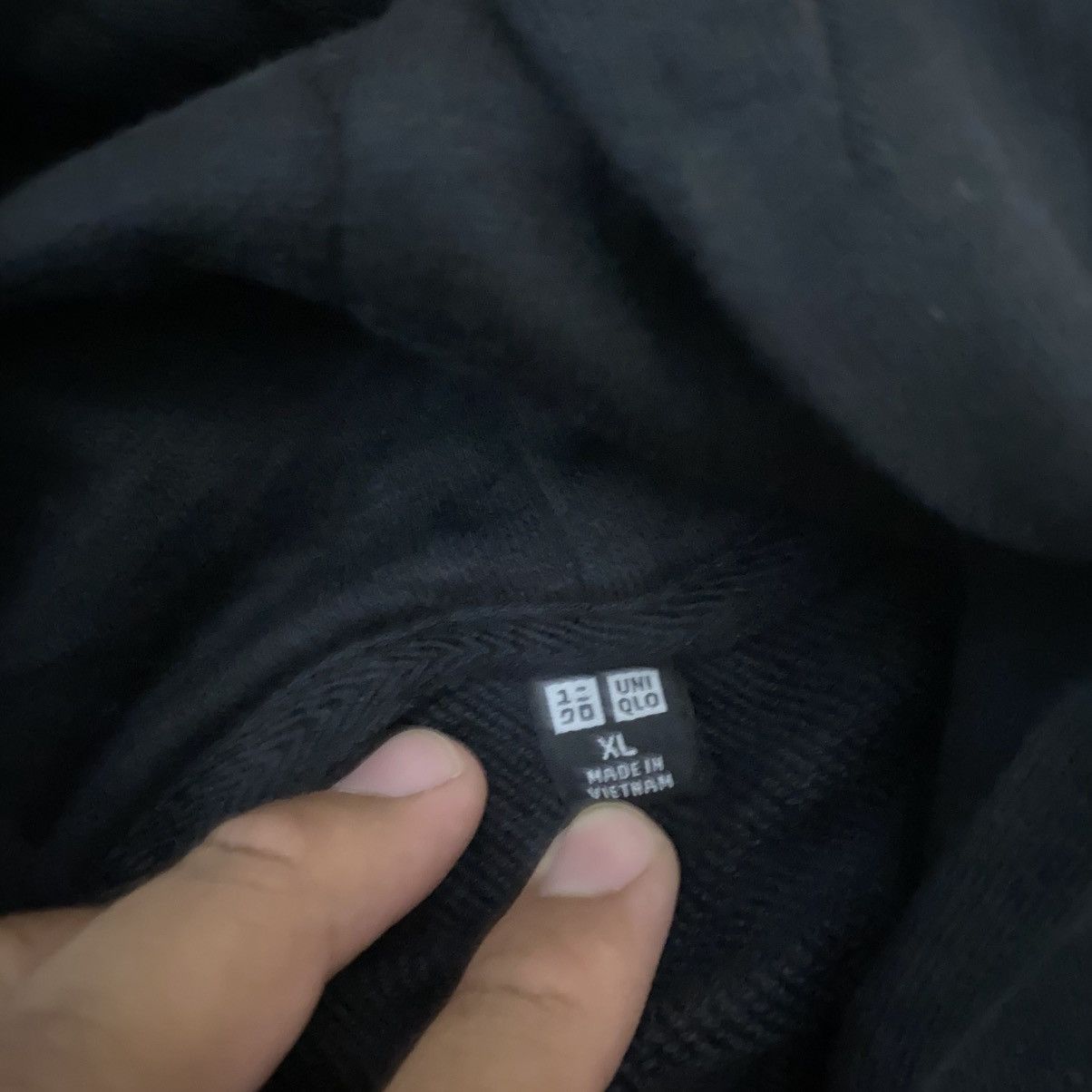 Uniqlo Uniqlo Plain Black Size US XL / EU 56 / 4 - 2 Thumbnail