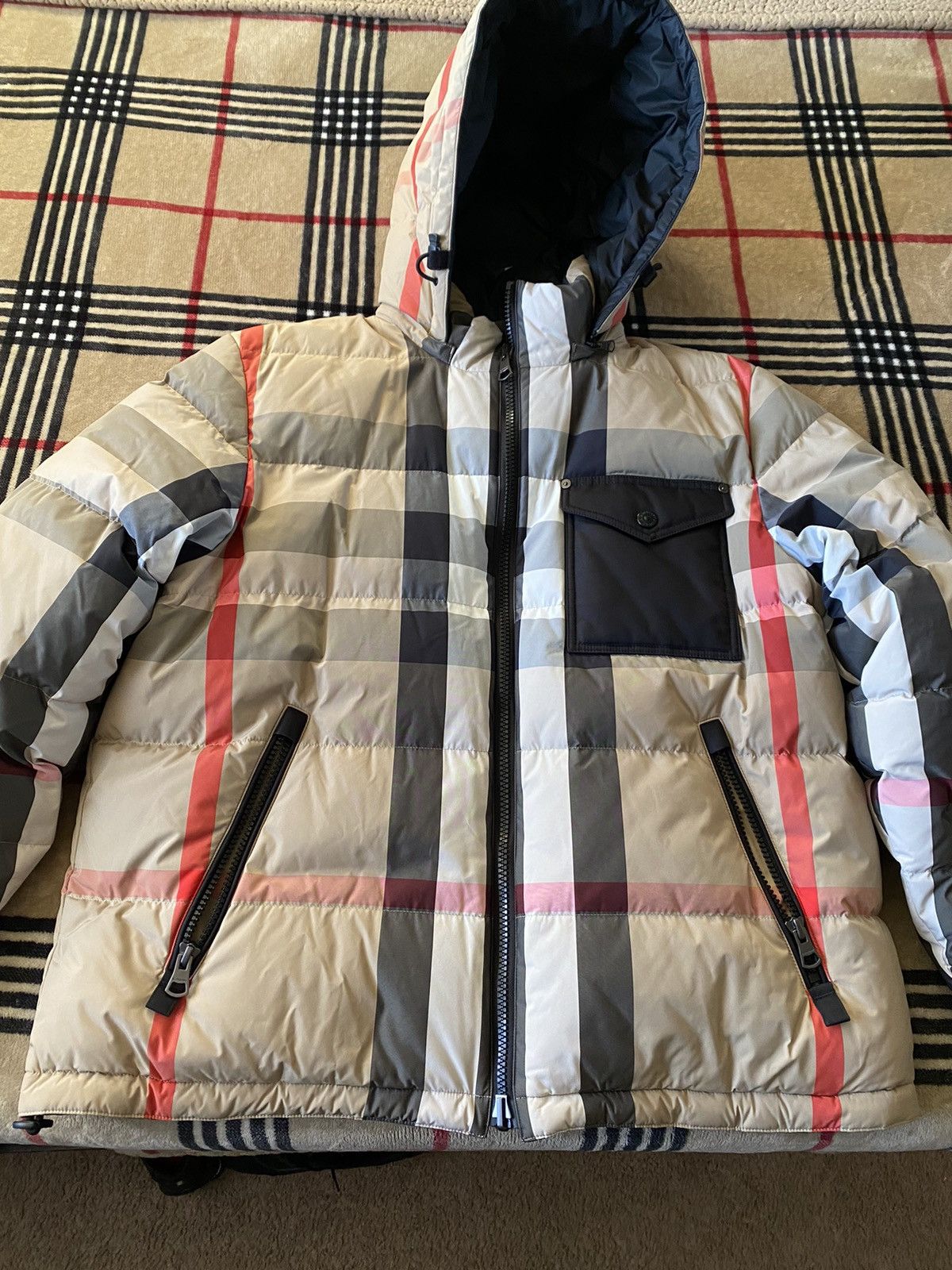 image of Burberry Men's Rutland Reversible Check Puffer Jacket in Beige (Size XL)