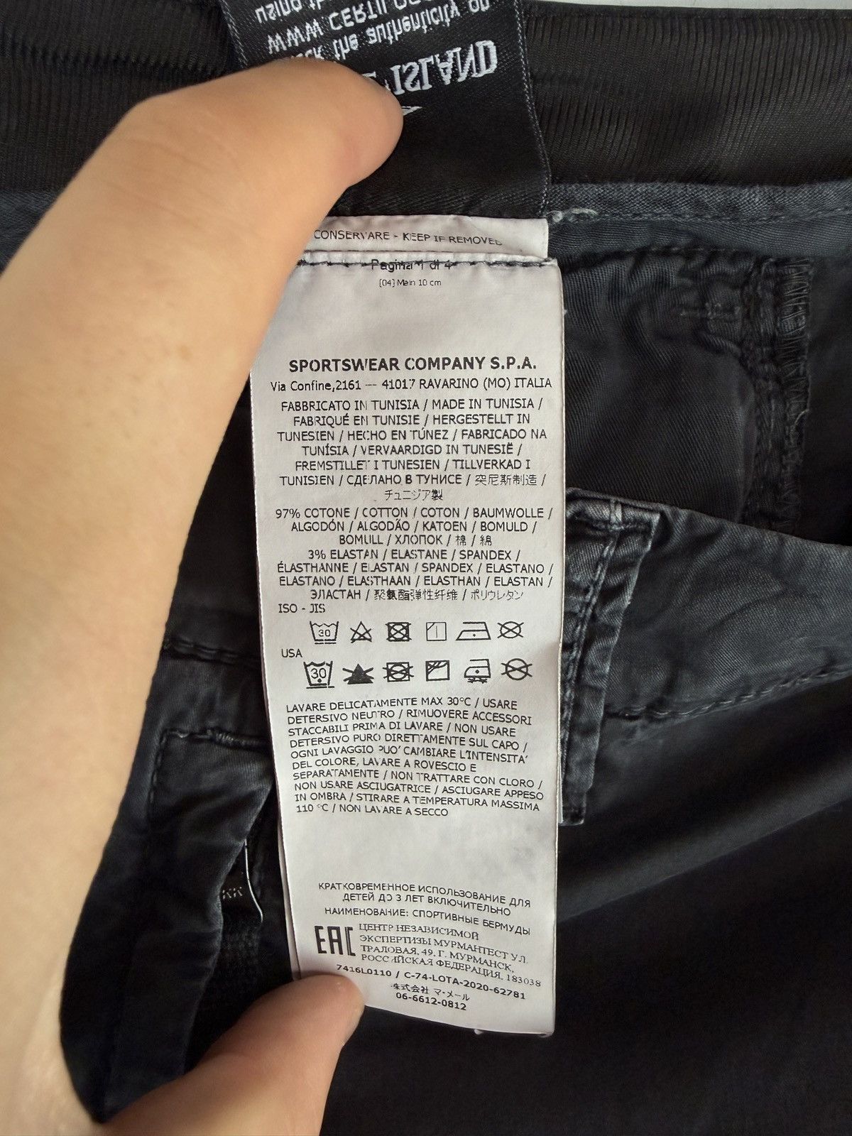 Stone Island Black Stone Island cargo shorts Size US 29 - 8 Thumbnail