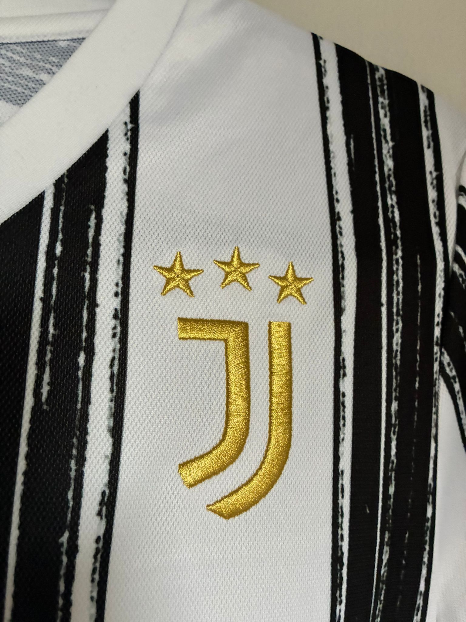 Adidas Jersey Football Adidas Juventus Turyn rare Italy fifa Size US XS / EU 42 / 0 - 3 Thumbnail
