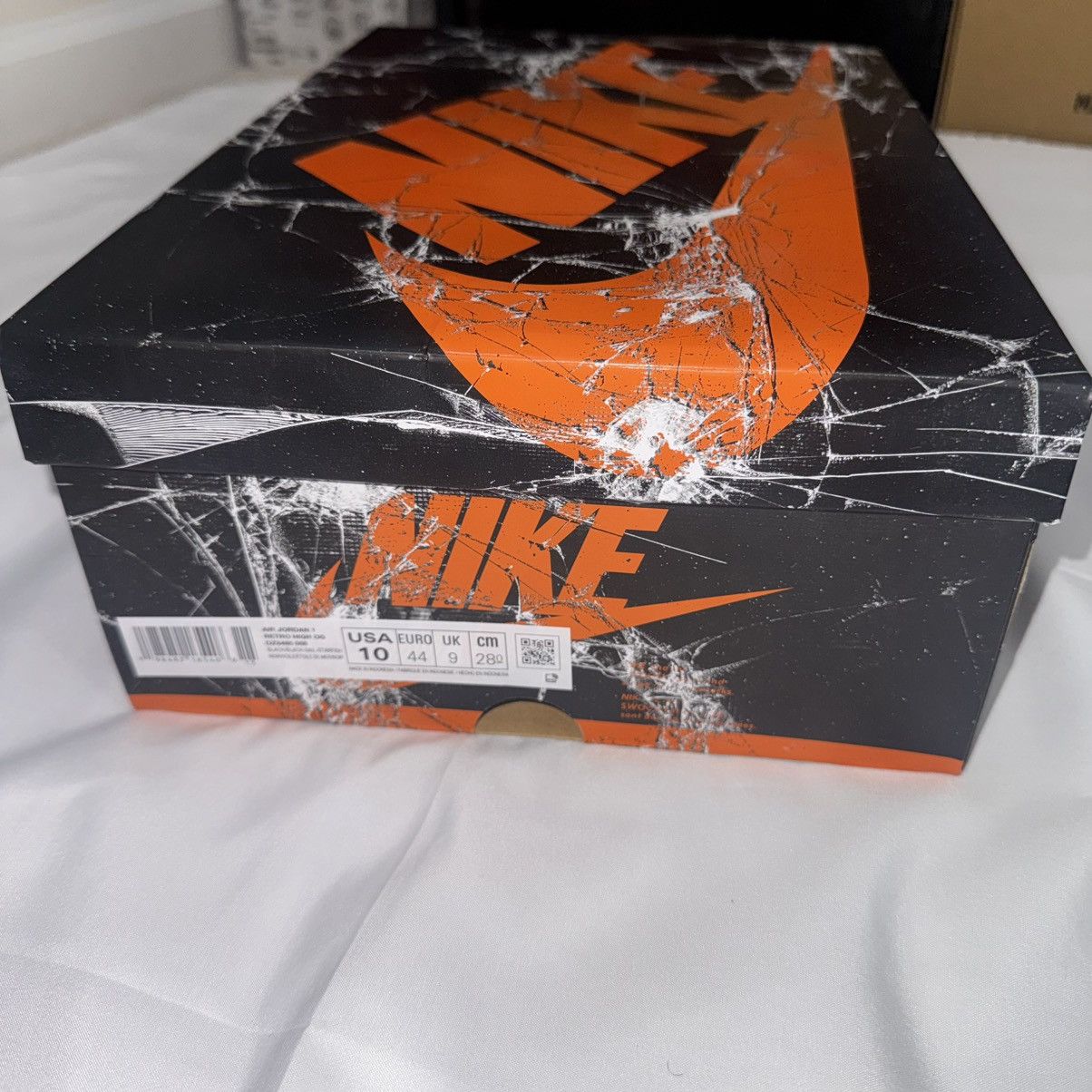 Jordan Brand Air Jordan 1 Retro High OG 'Shattered Backboard' 2025 Size US 10 / EU 43 - 7 Thumbnail