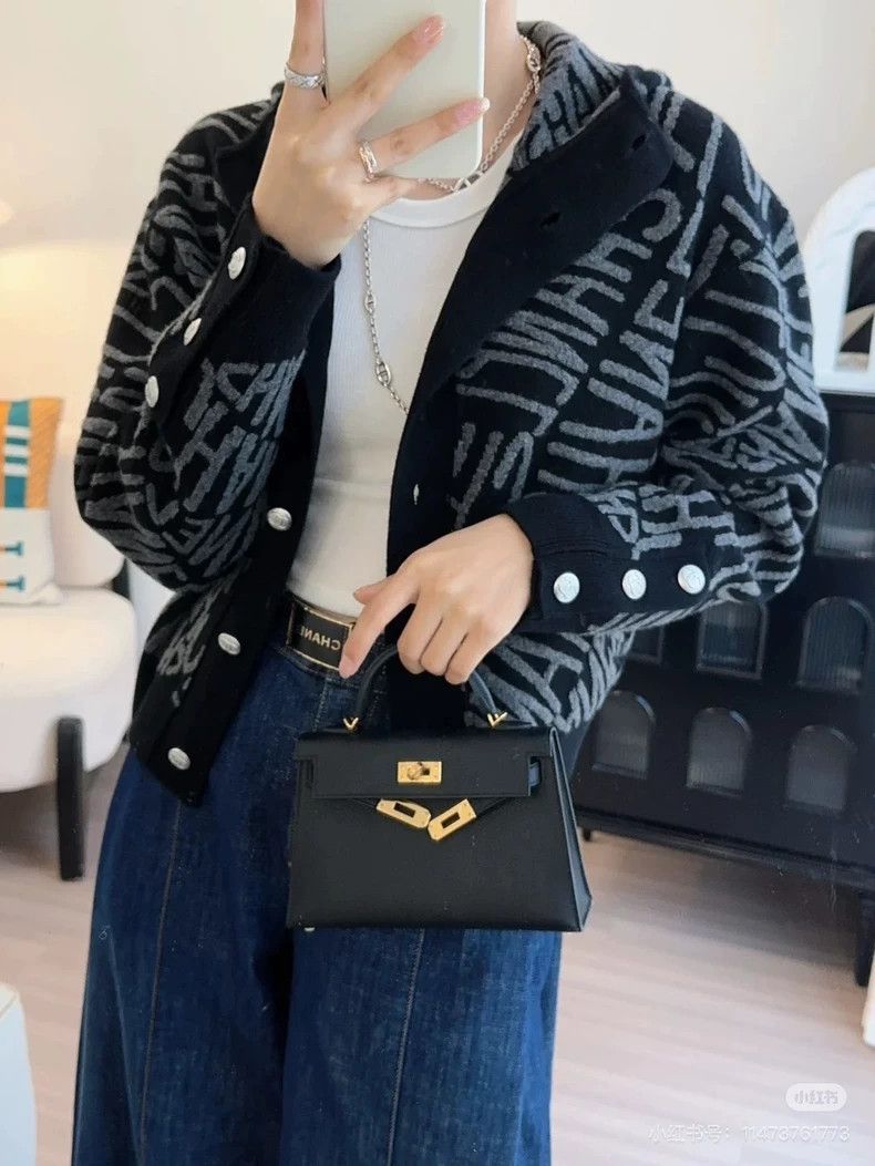 Chanel Chanel 21N Ski Series Coco neige Black Gray Letter Hooded Size XS / US 0-2 / IT 36-38 - 9 Thumbnail