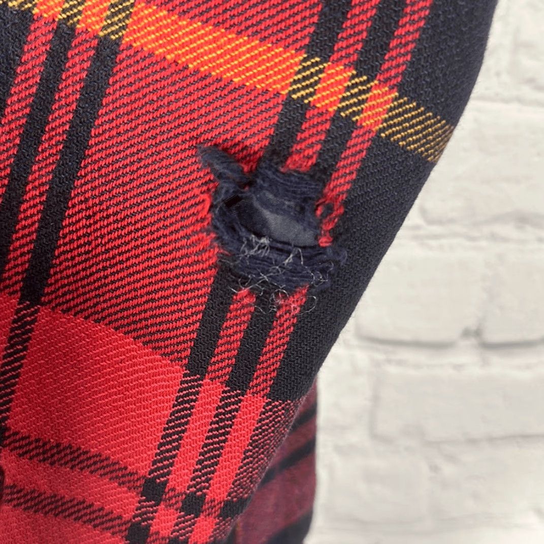 Vintage VINTAGE American Eagle Flannel Shirt Men’s M Red Plaid Fall Mens Hole in Sleeve Shacket Patterned Flannel Shirt Size US M / EU 48-50 / 2 - 3 Thumbnail