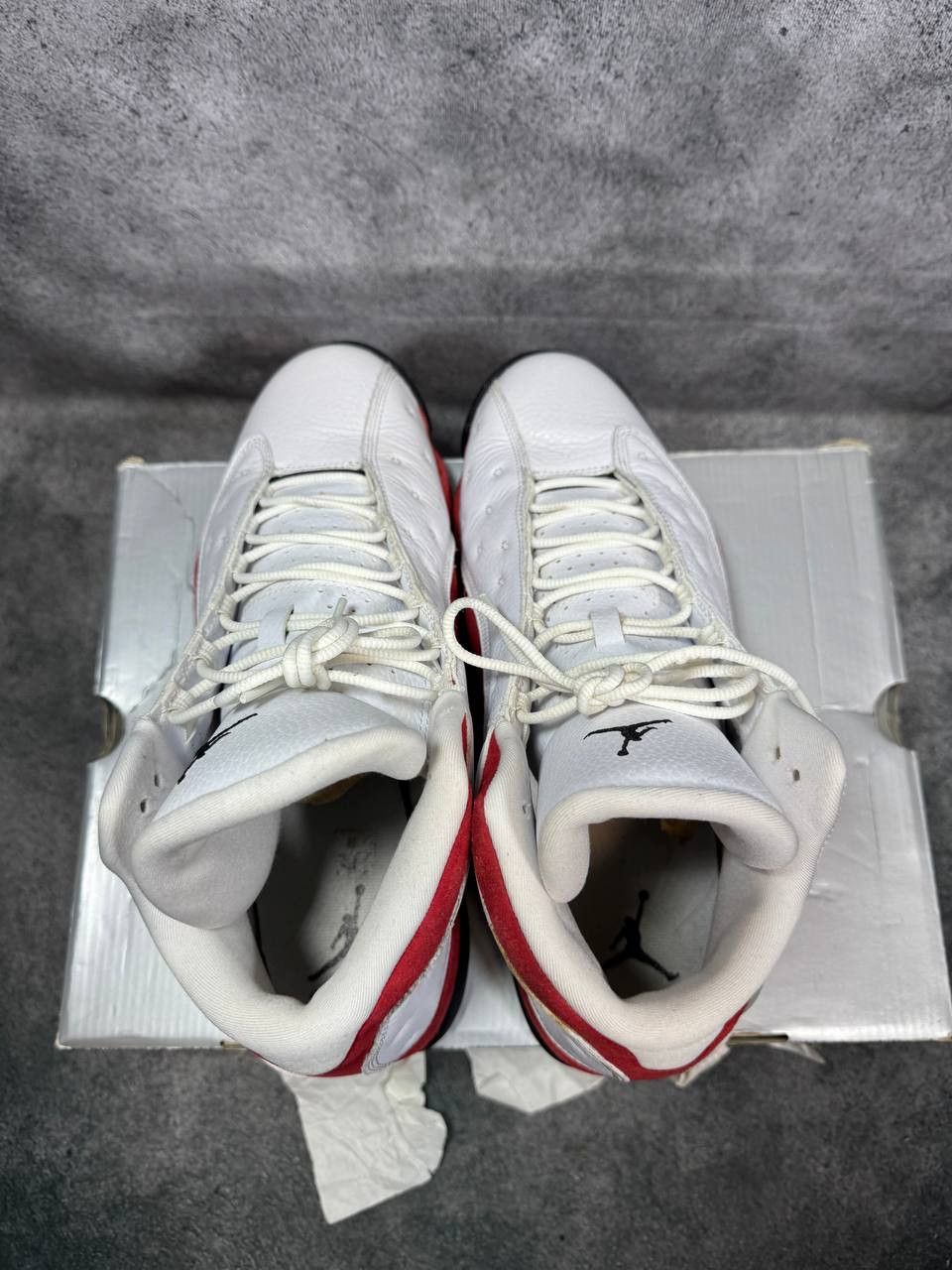 Jordan Brand Size 12 | Jordan 13 Chicago With Box | Pre-Owned Size US 12 / EU 45 - 4 Thumbnail