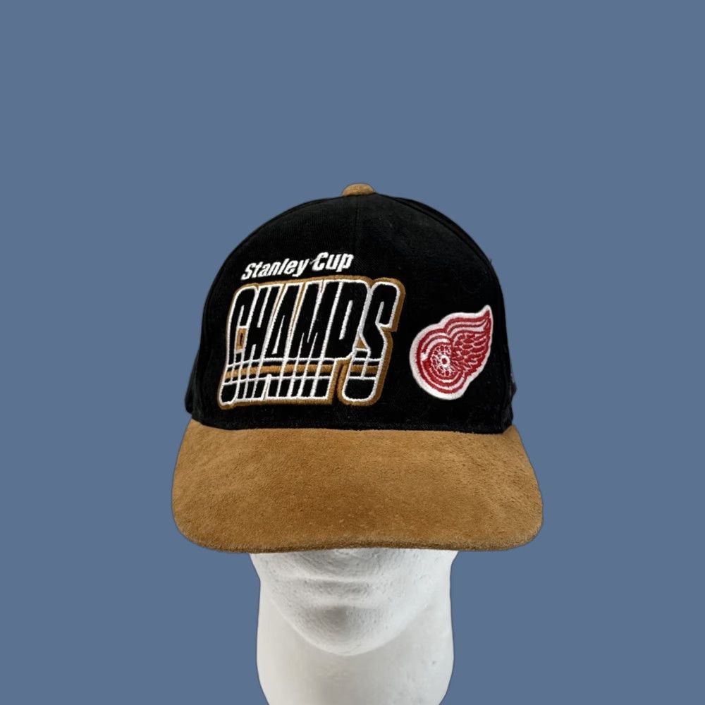 Starter VINTAGE 90s Detroit Red Wings Hat Cap Strap Back Adjustable Black Starter Men Baseball Cap 90s Seasons Size ONE SIZE - 1 Thumbnail