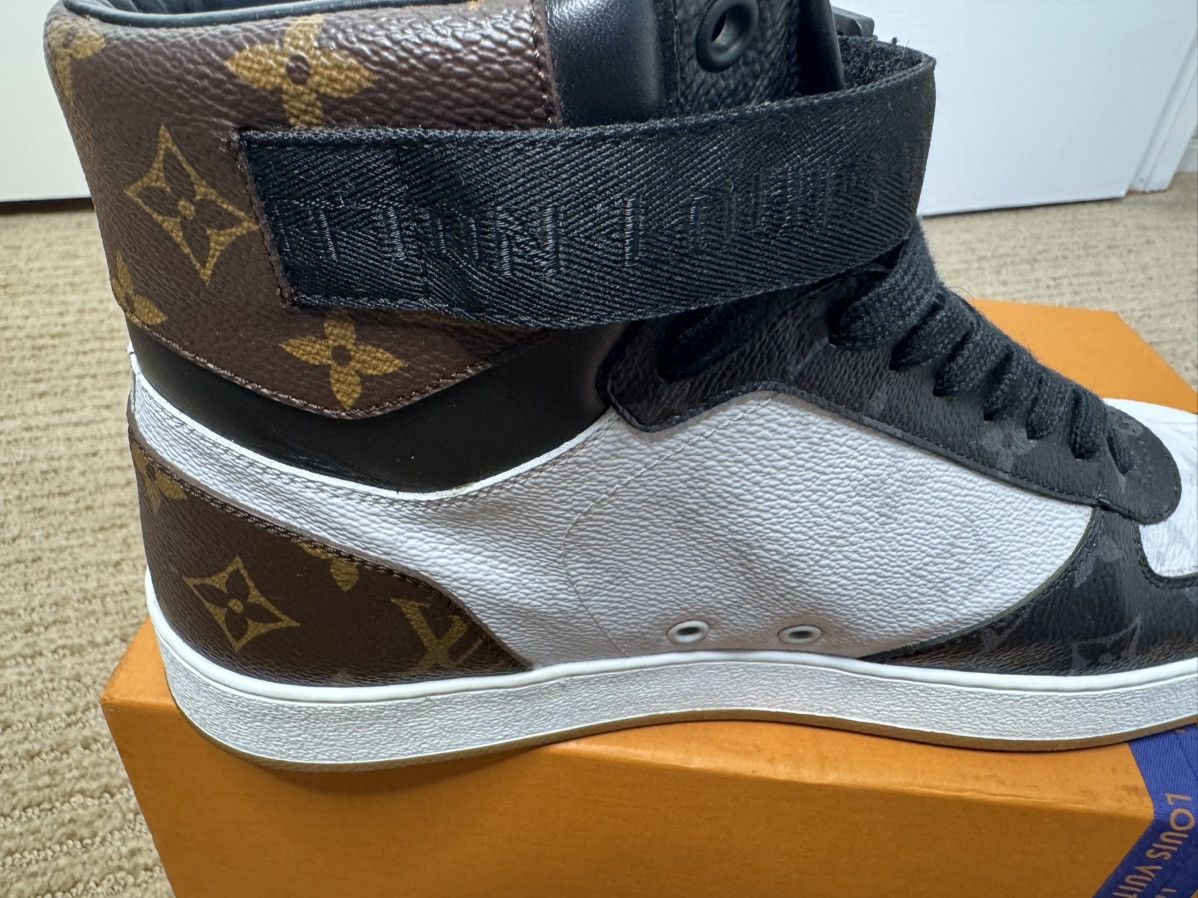 Louis Vuitton Louis Vuitton Rivoli High tri-color Size US 11.5 / EU 44-45 - 6 Thumbnail