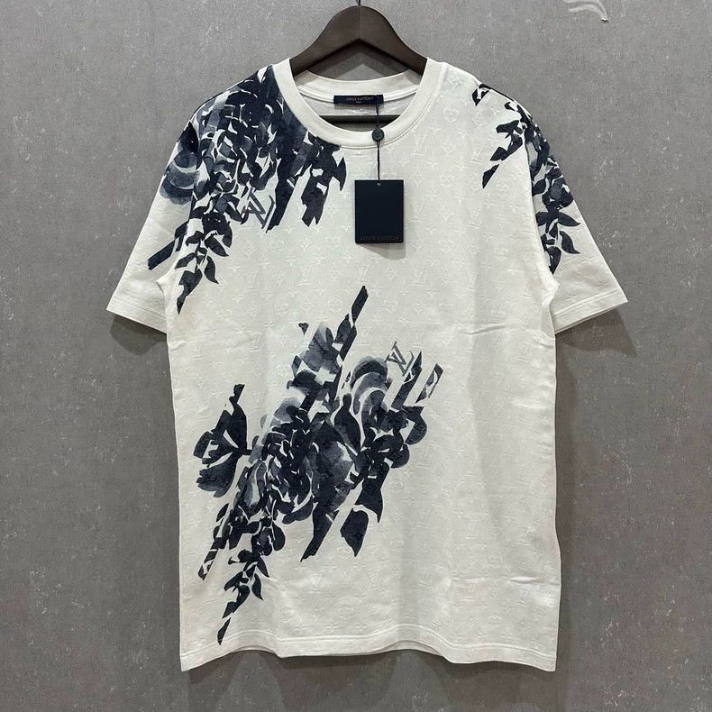 Louis Vuitton Louis Vuitton White plant flower embroidery short sleeve 25 Size US XL / EU 56 / 4 - 1 Thumbnail