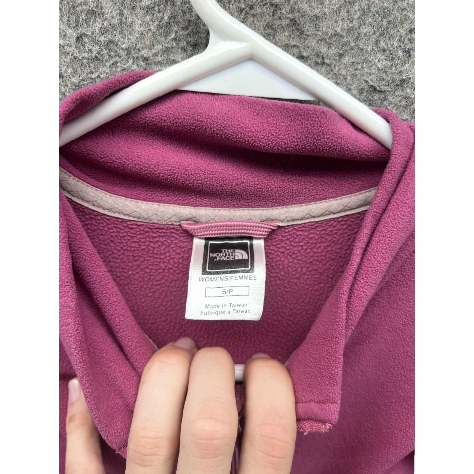 The North Face The North Face Sweater Womens Small Pink TKA 100 Fleece Quarter Zip Pullover Size S / US 4 / IT 40 - 2 Thumbnail