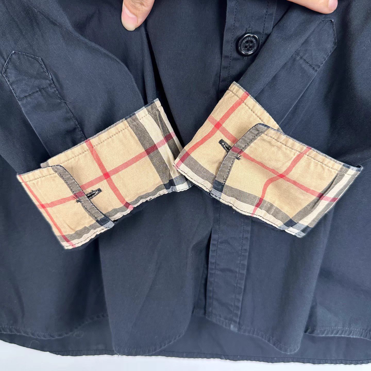 Burberry Burberry Black TB Embroidered Logo Long Sleeve Shirt K12 Size US XL / EU 56 / 4 - 2 Thumbnail