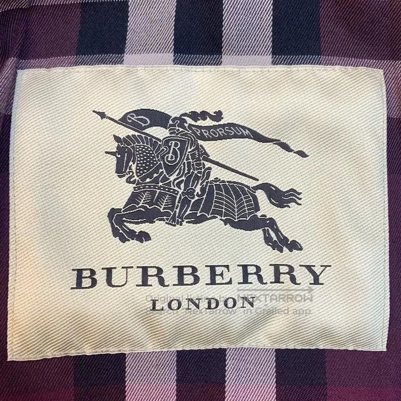 Burberry Burberry Women's Double-Breasted Trench Coat. Size US XS / EU 42 / 0 - 5 Thumbnail