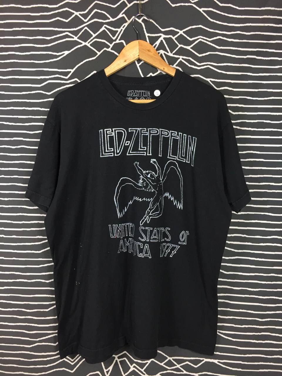 Band Tees × Led Zeppelin × Vintage Led Zeppelin United States of America 1977 Band Tee Size US XL / EU 56 / 4 - 2 Thumbnail