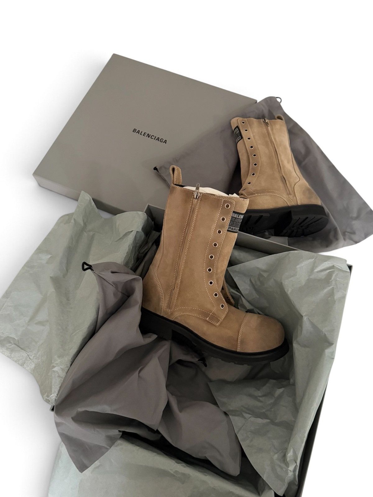 Balenciaga Balenciaga Truck Lace-Up Suede Boots Size US 8.5 / EU 41-42 - 2 Thumbnail