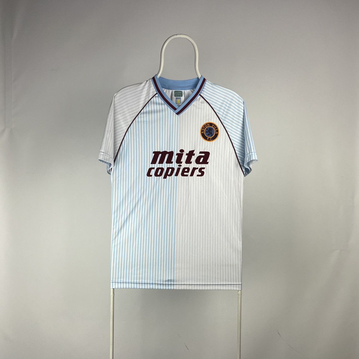 Other Score Draw jersey Aston Villa Fc away shirt size Medium Size US M / EU 48-50 / 2 - 1 Thumbnail