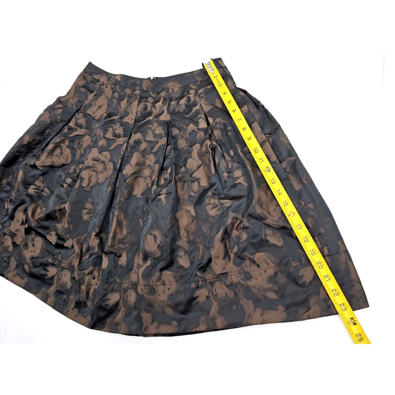 Talbots VINTAGE Talbots Petites A-Line Skirt Females 10P Black Floral Knee Length Lined Size 32" / US 10 / IT 46 - 5 Thumbnail
