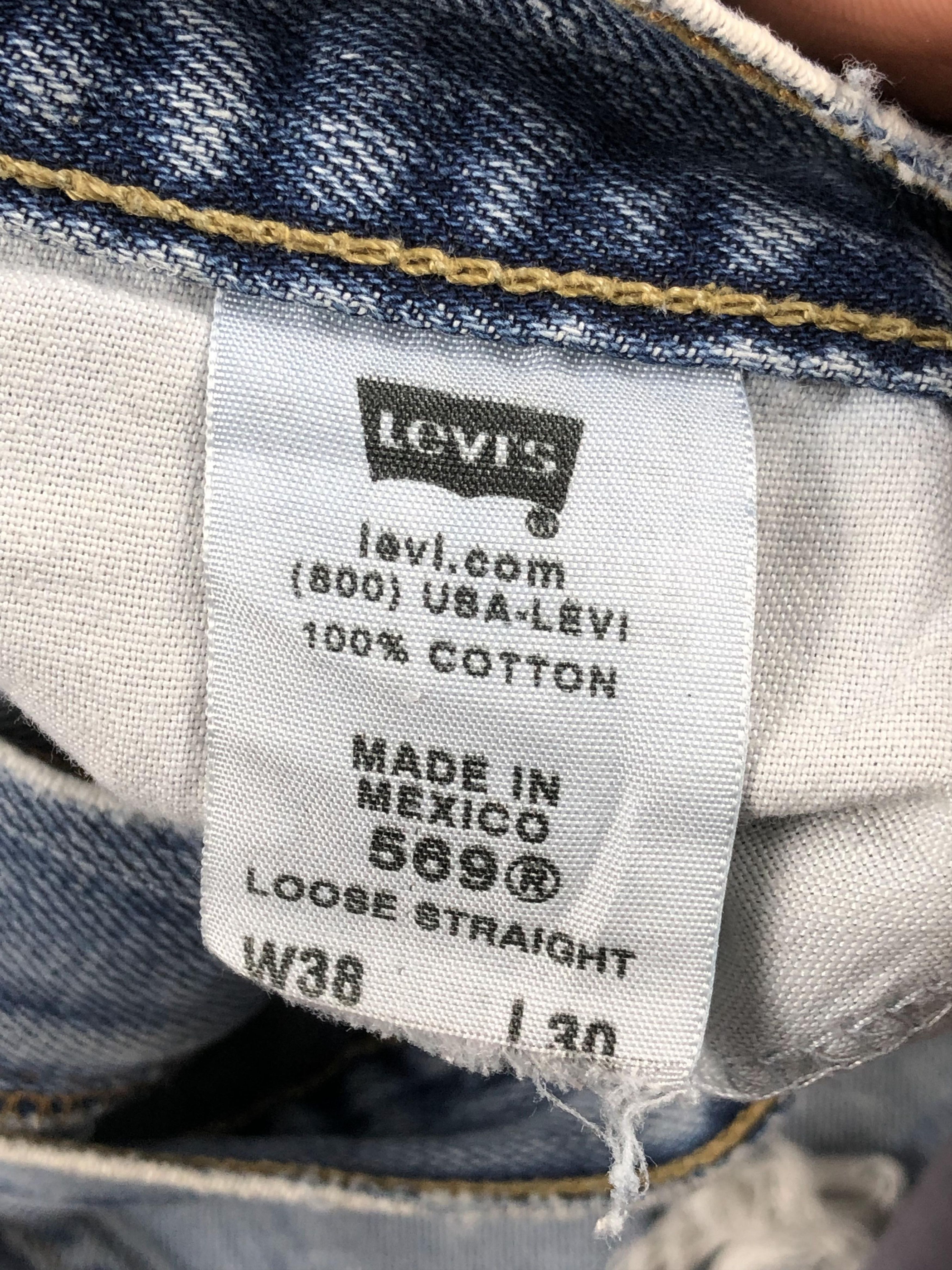 Vintage Disressed Levis 569 Light Wash Jeans DP2270