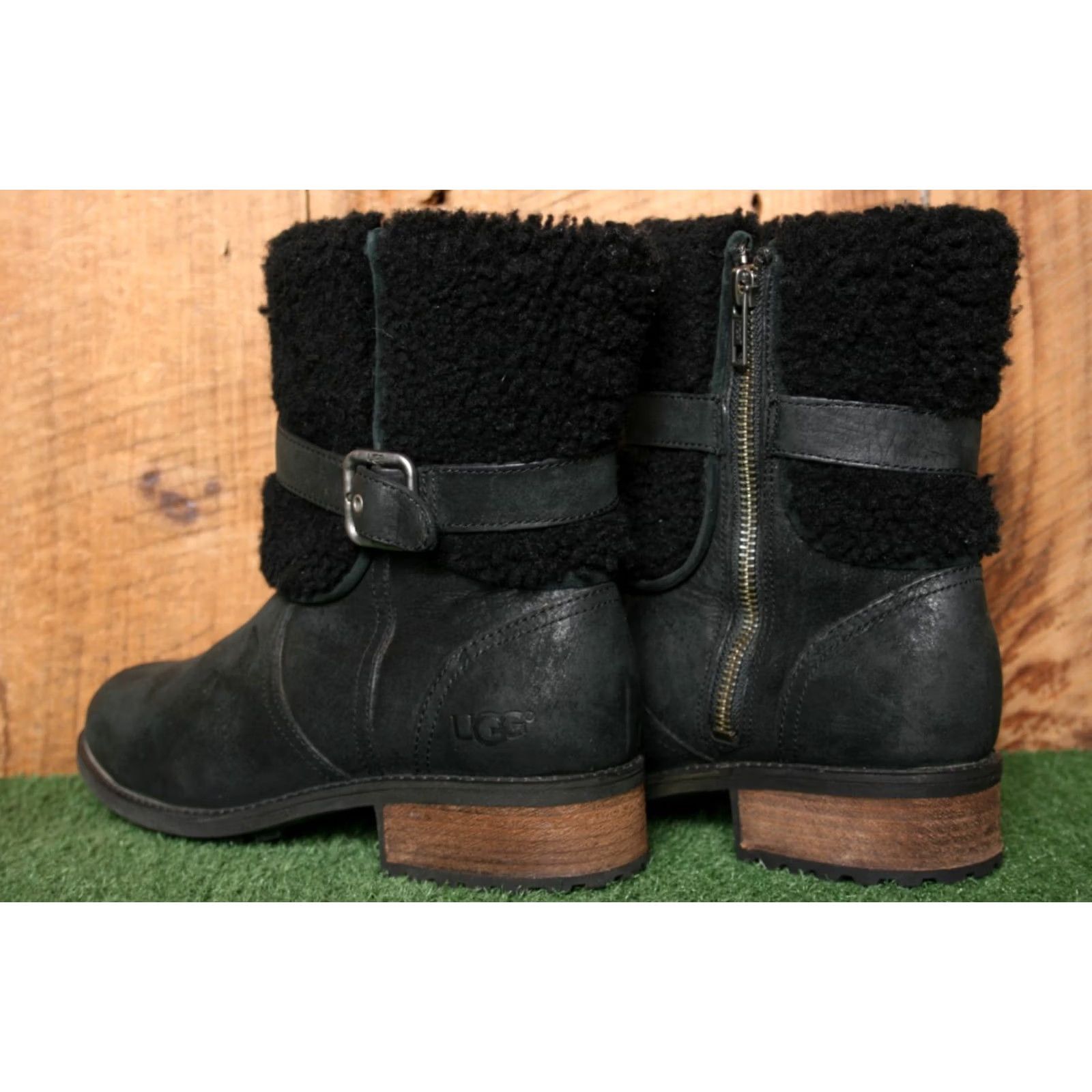 Ugg VINTAGE UGG Blayre II Black Leather Sheepskin Shearling Cuff Lined Ankle Boots Sz. 7 Boots Womens Black 7 UGG Blayre II Size US 6 / IT 36 - 3 Thumbnail