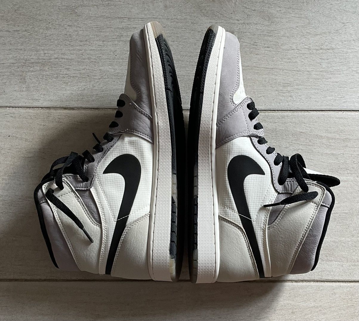 Jordan Brand × Nike Jordan 1 Retro High Element Gore-Tex Light Bone Size US 11.5 / EU 44-45 - 2 Thumbnail