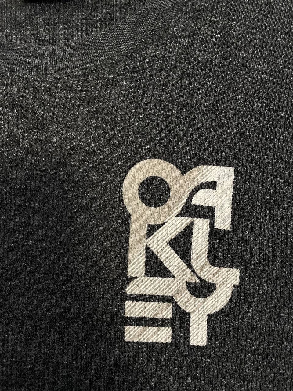 Oakley Oakley Y2K Vintage Waffle Sweatshirt Size L Size US L / EU 52-54 / 3 - 3 Thumbnail