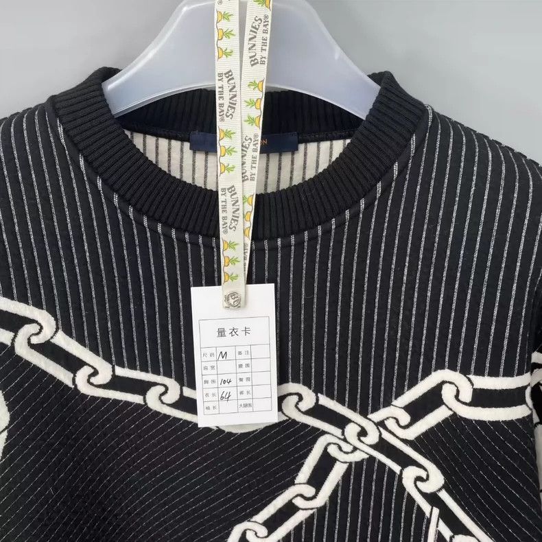 Louis Vuitton Louis Vuitton Chain logo sweatshirt 2501-Nextarrow Size US M / EU 48-50 / 2 - 5 Thumbnail