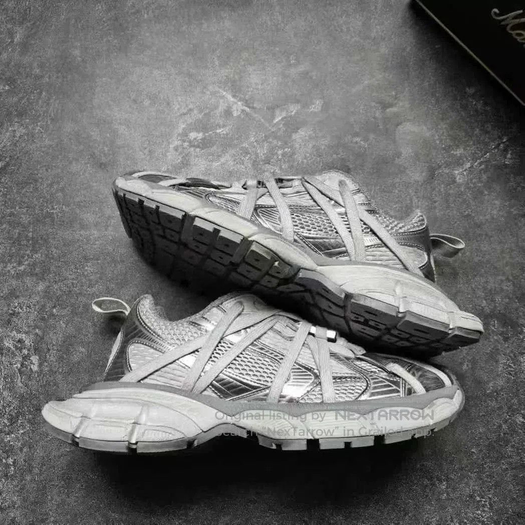 Balenciaga balenciaga 3xl gray sneaker with metal buckle. Size US 9 / EU 42 - 8 Thumbnail