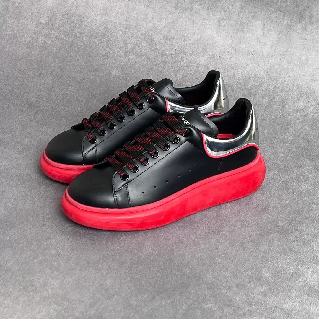 Alexander McQueen Alexander McQueen Casual Multi Lowtop Sneakers 8 Men Size US 8 / EU 41 - 1 Thumbnail