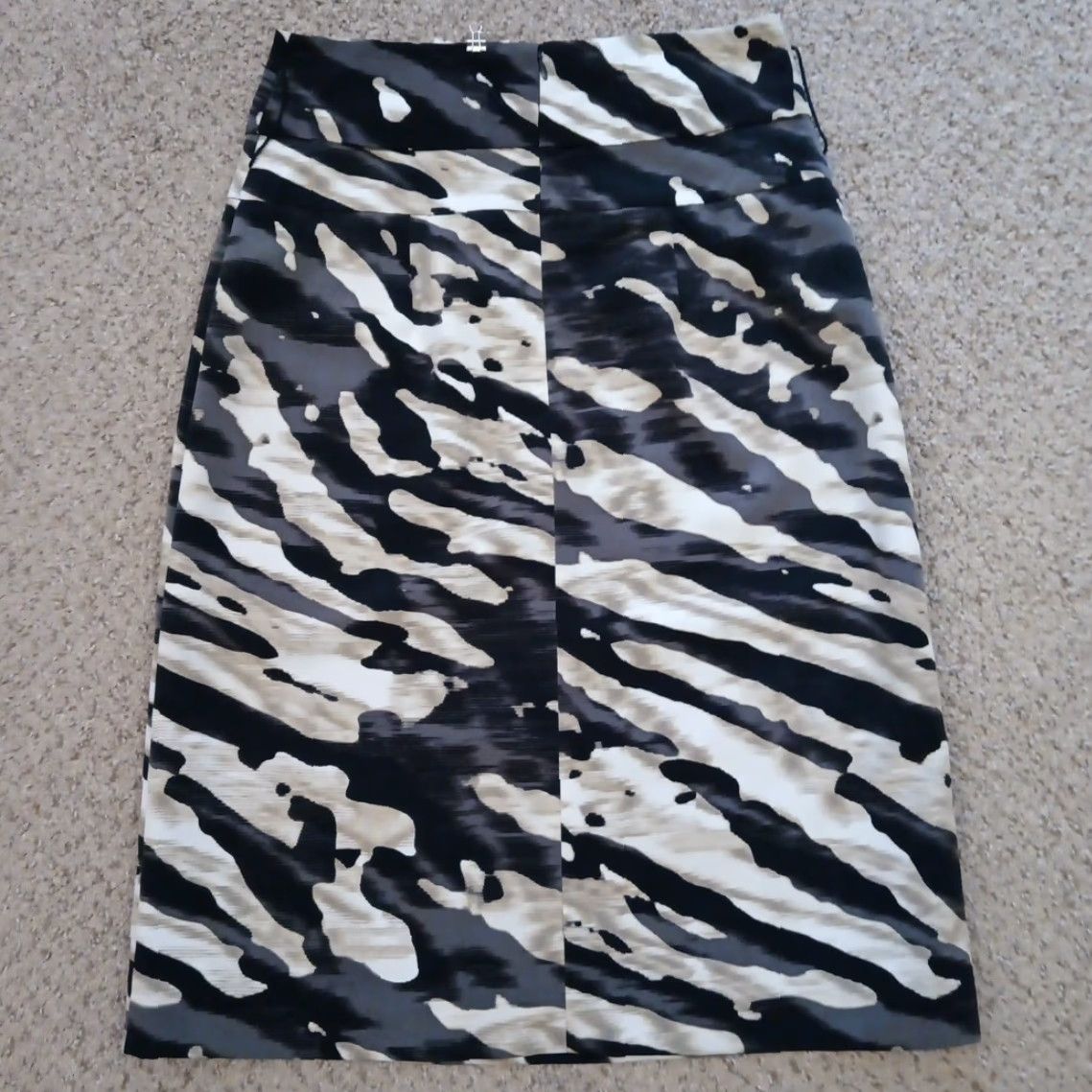 Worthington Worthington Skirt Gray Camouflage Midi Pencil Lined Size 6 Women Regular Polyester Vintage No Size 28" / US 6 / IT 42 - 6 Thumbnail