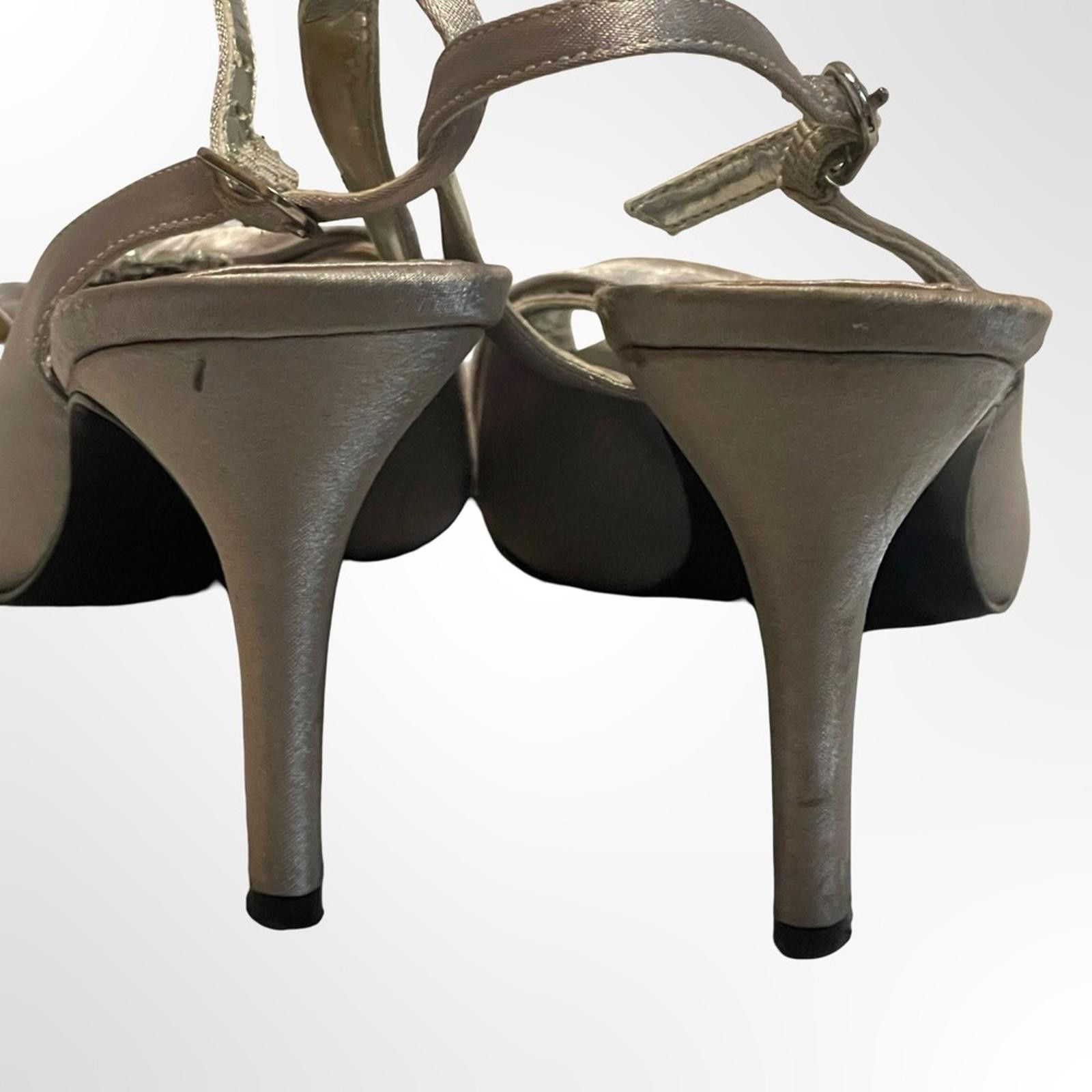 Other Lulu Townsend Metallic Slingback PeepToe Heels size 7.5 Size US 7.5 / IT 37.5 - 5 Thumbnail