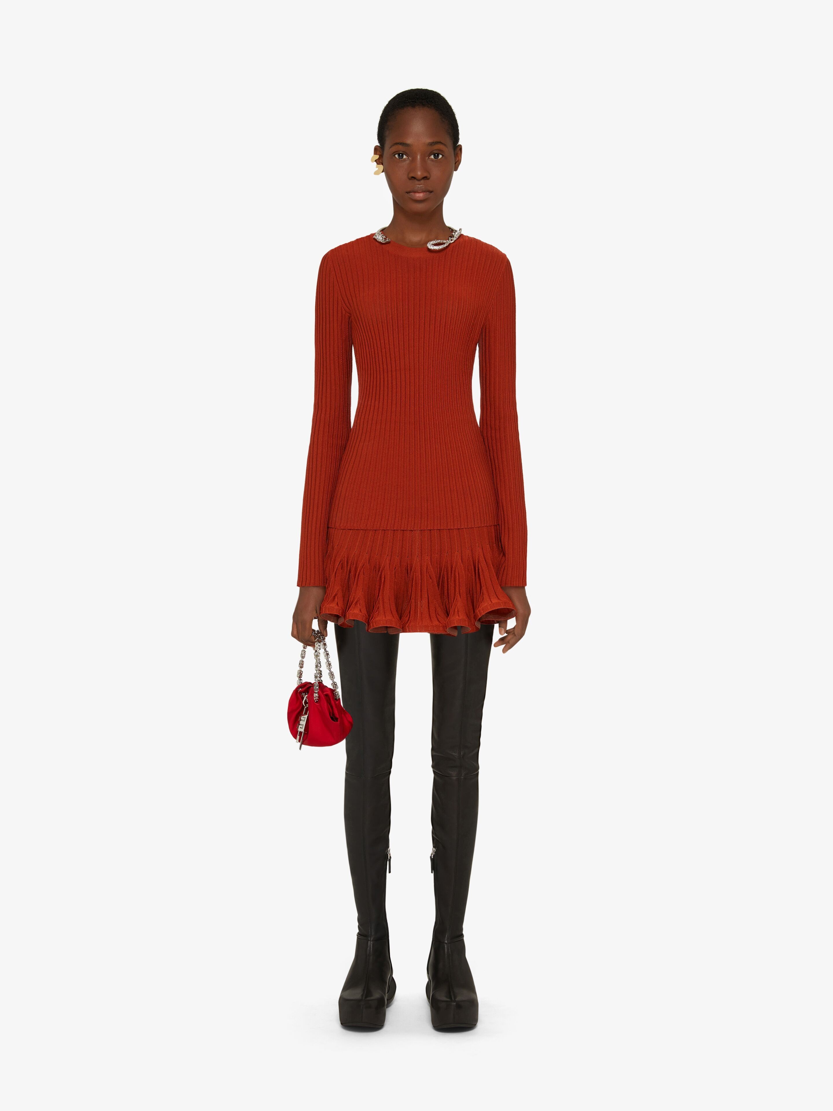 Givenchy o1y0925 Mini Skirt in Red Size 30" / US 8 / IT 44 - 2 Thumbnail