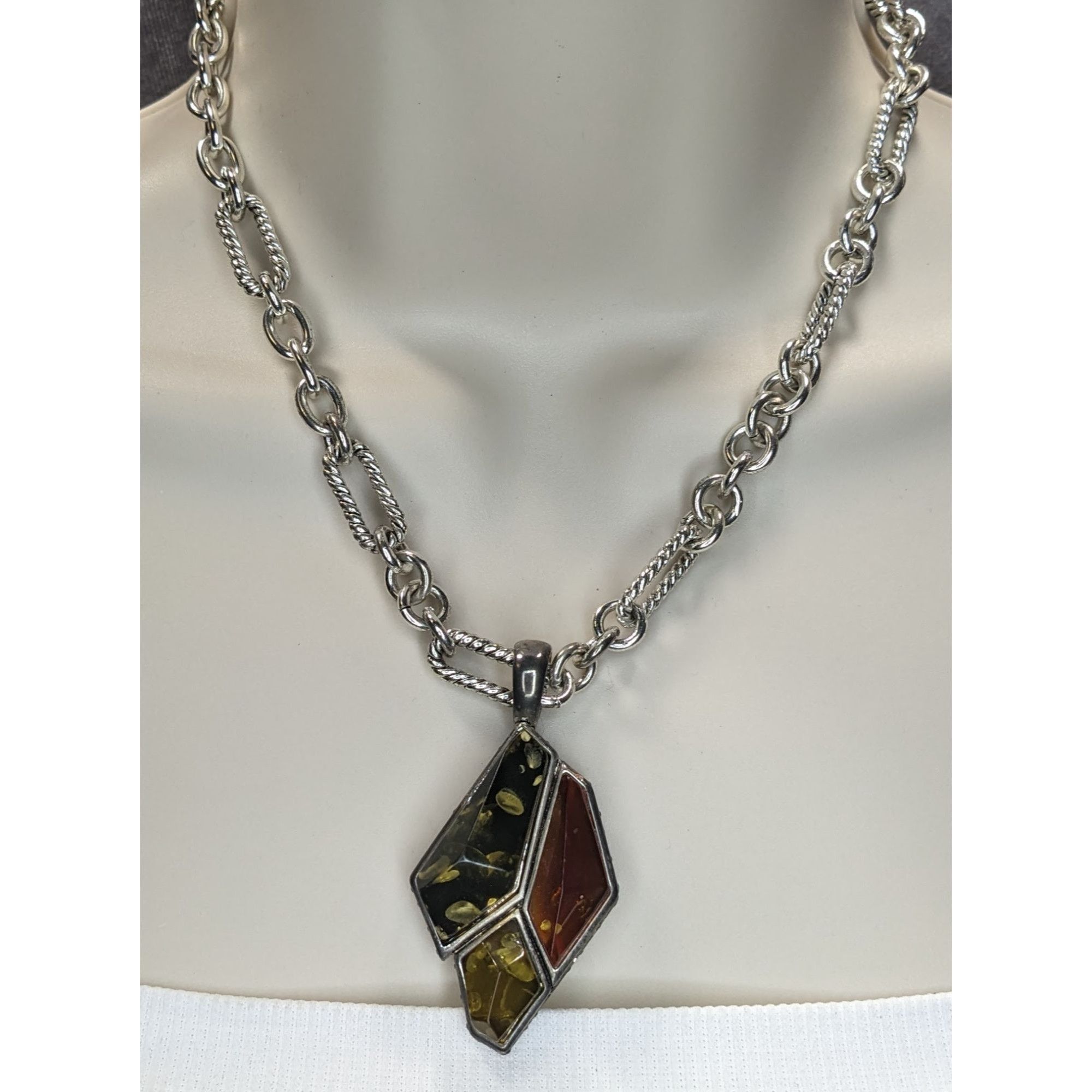 Other Vintage Confetti Lucite Pendant Necklace With Chunky Silver Size ONE SIZE - 1 Thumbnail