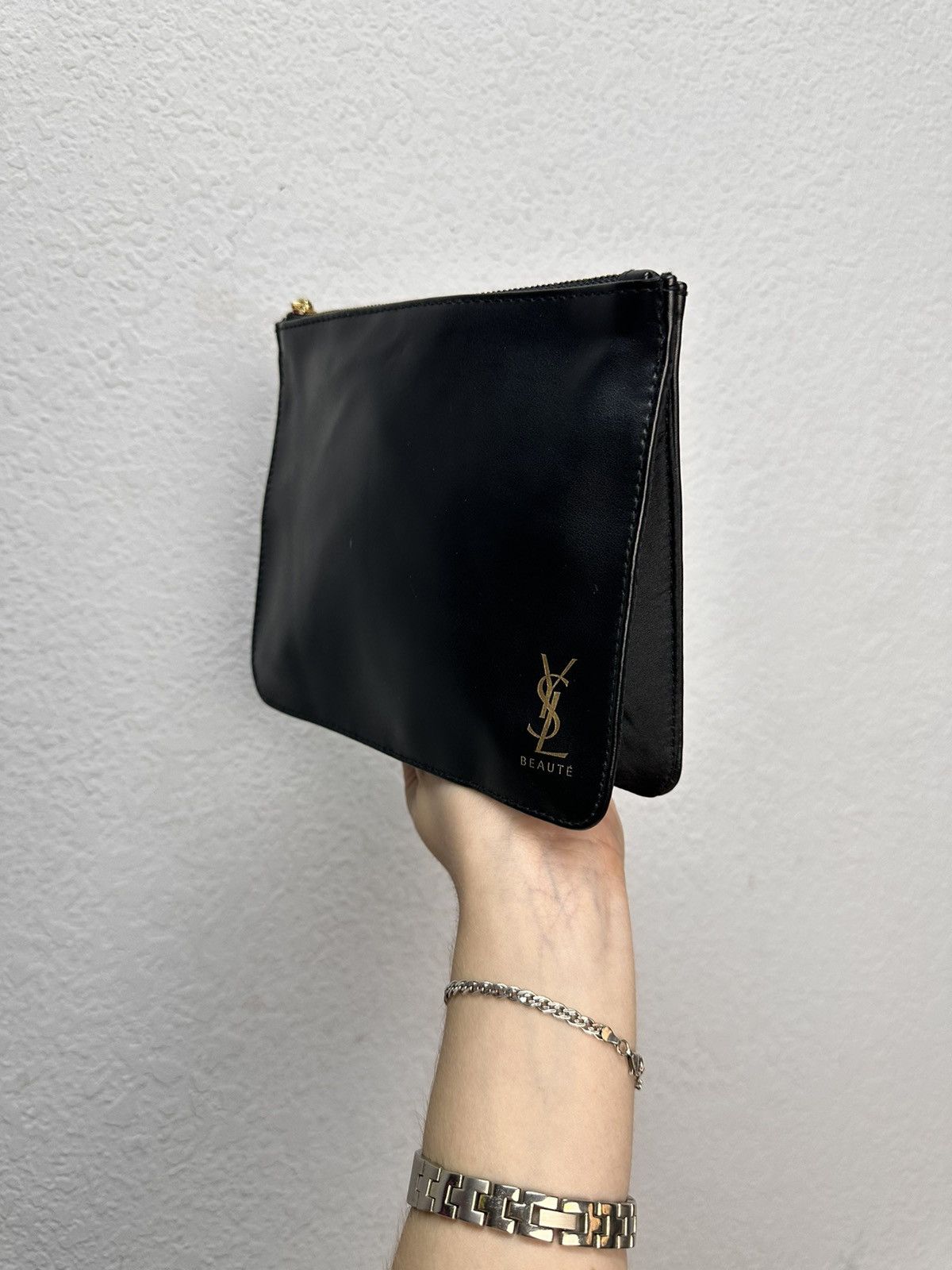 Yves Saint Laurent Yves Saint Laurent Black Leather Clutch Pouch 17x20cm Size ONE SIZE - 4 Thumbnail